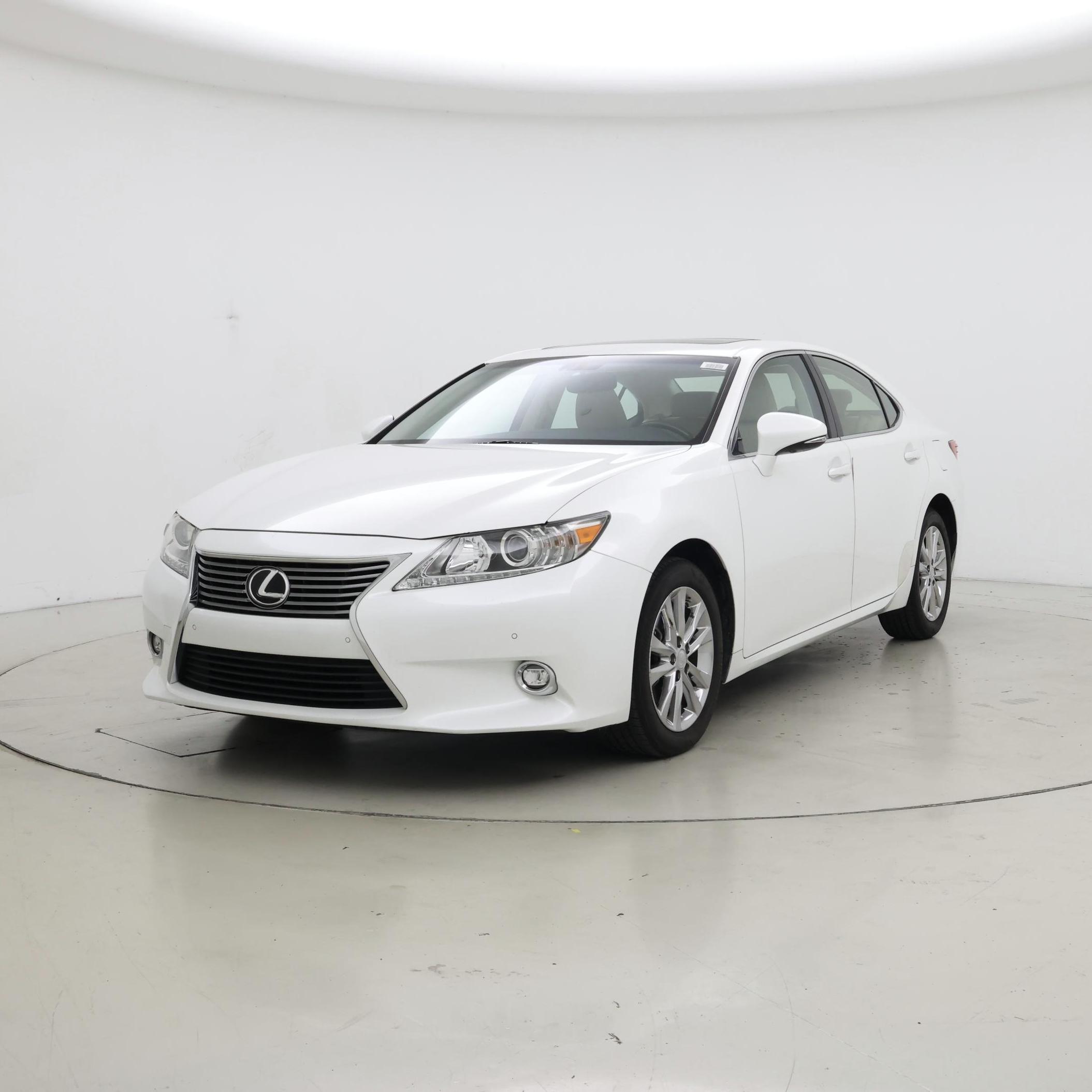 Thumbnail: 2014 Lexus ES - 4