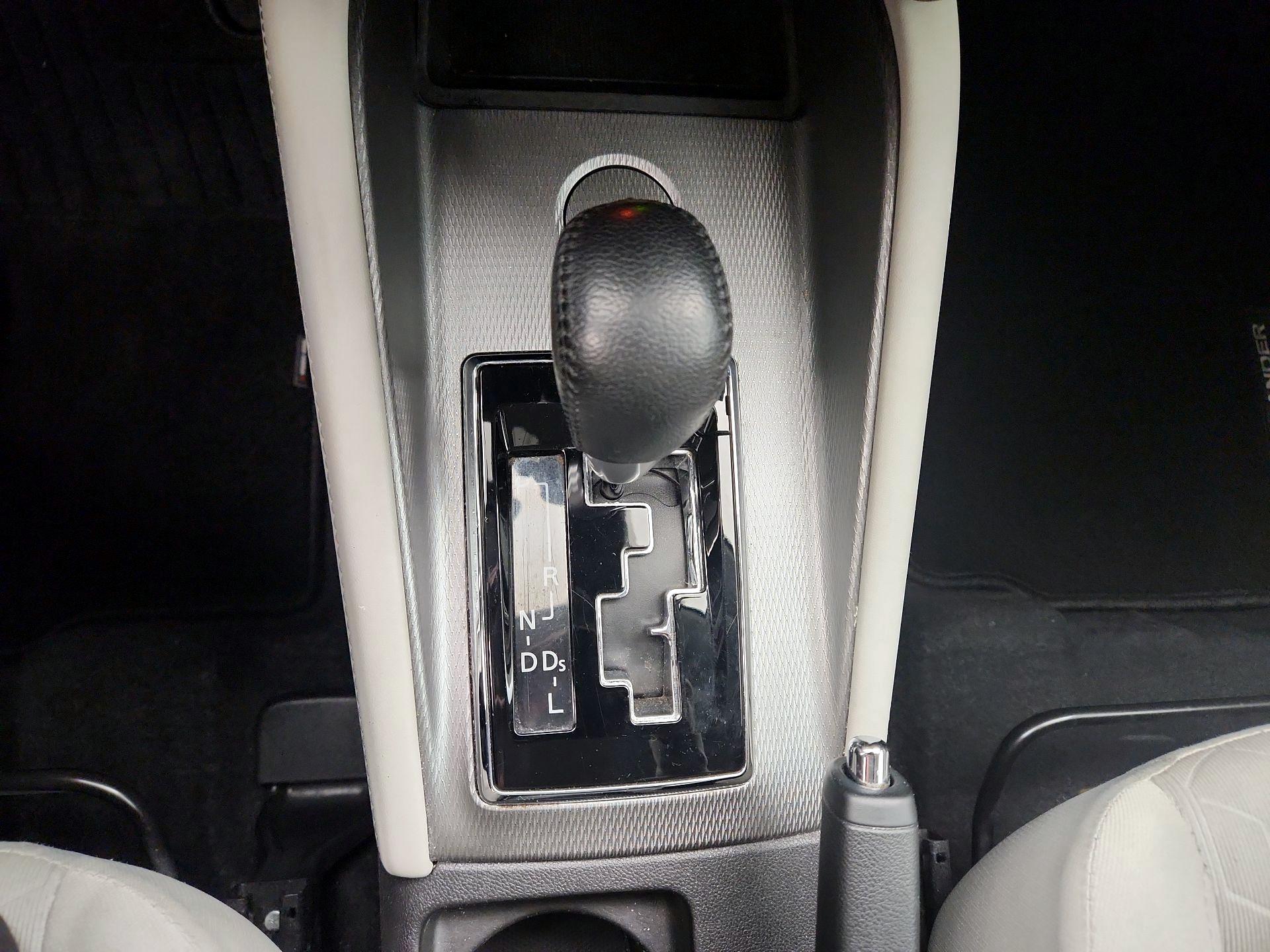 Thumbnail: 2020 Mitsubishi Outlander Sport - 17