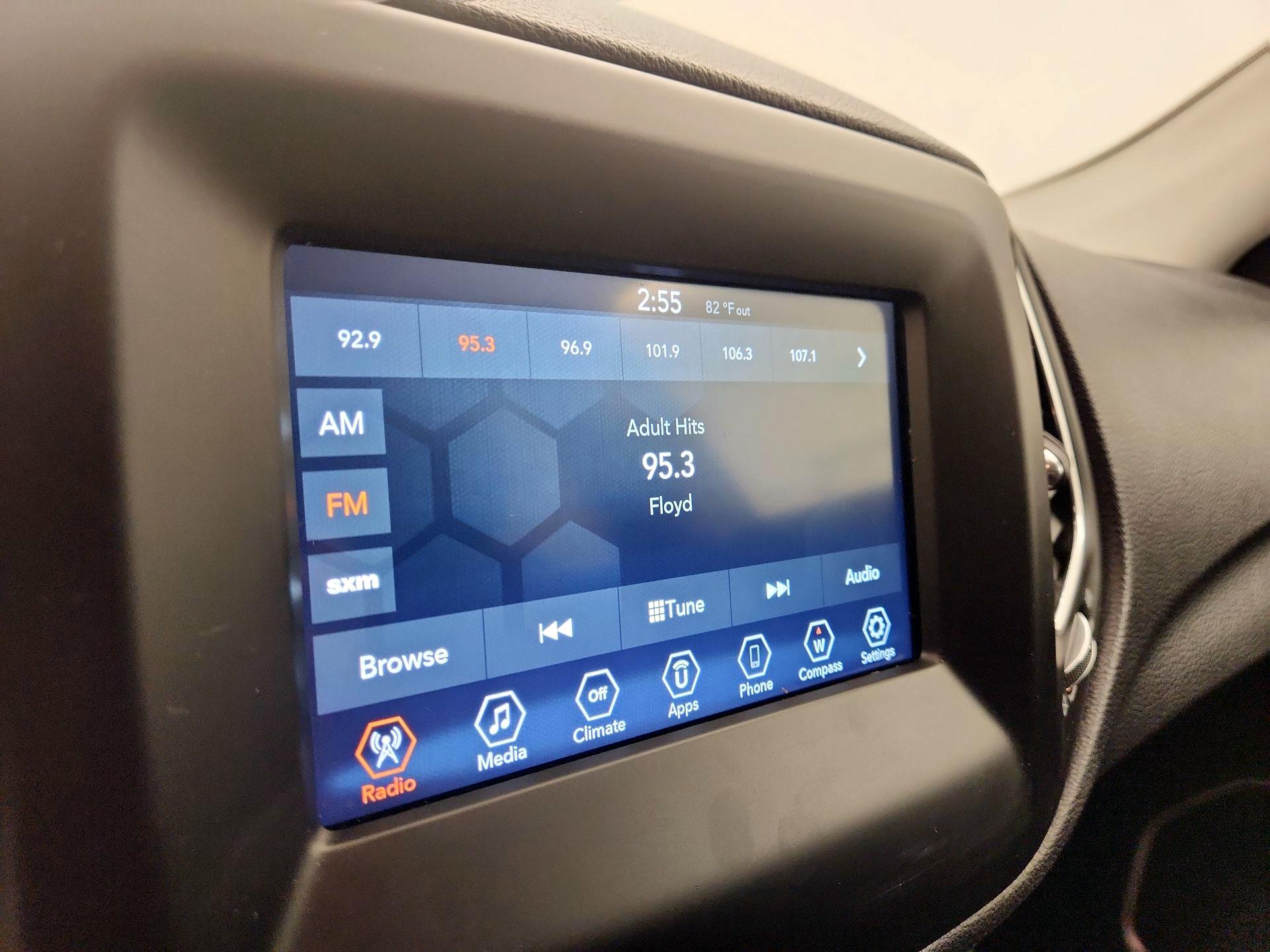 Thumbnail: 2018 Jeep Compass - 15