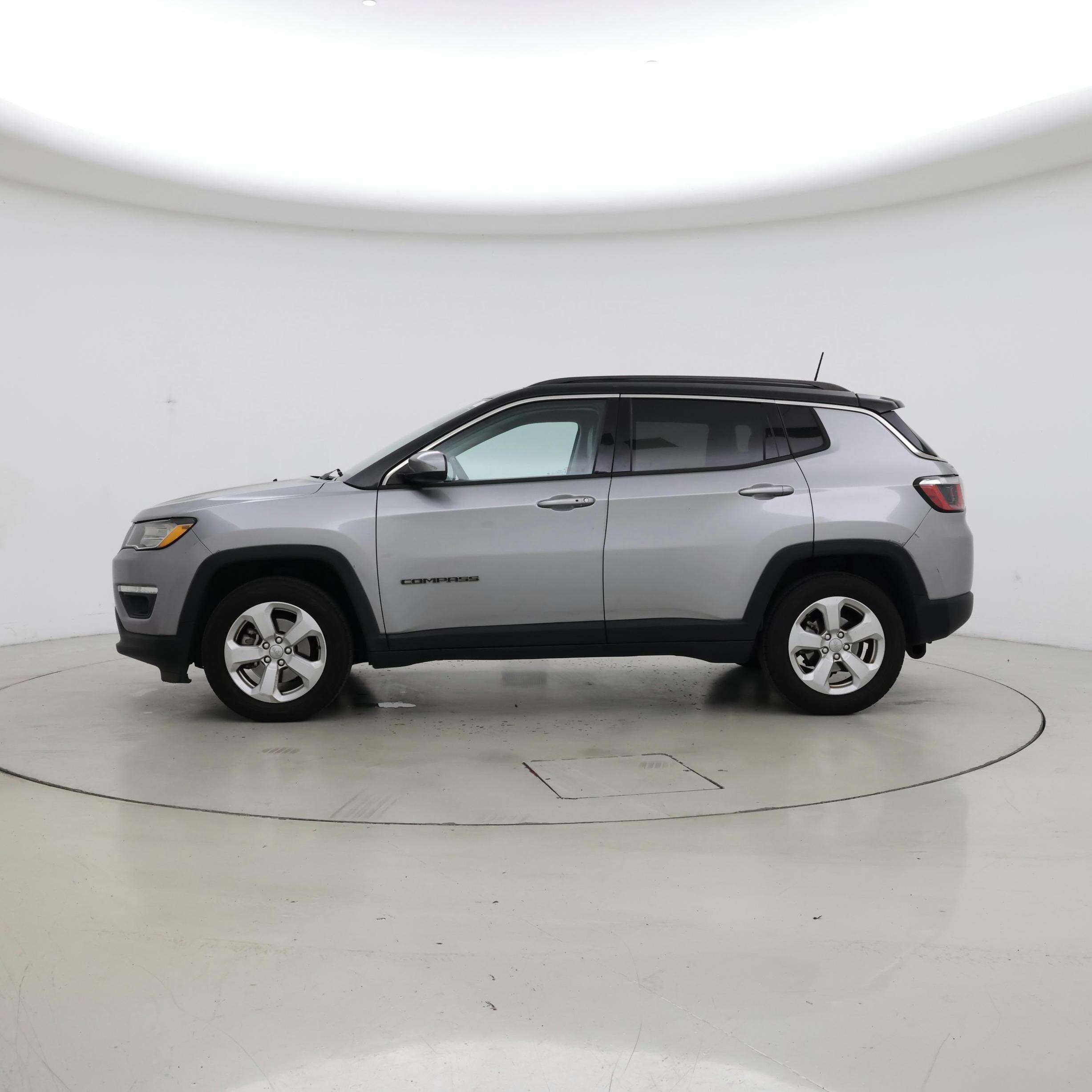 Thumbnail: 2018 Jeep Compass - 3