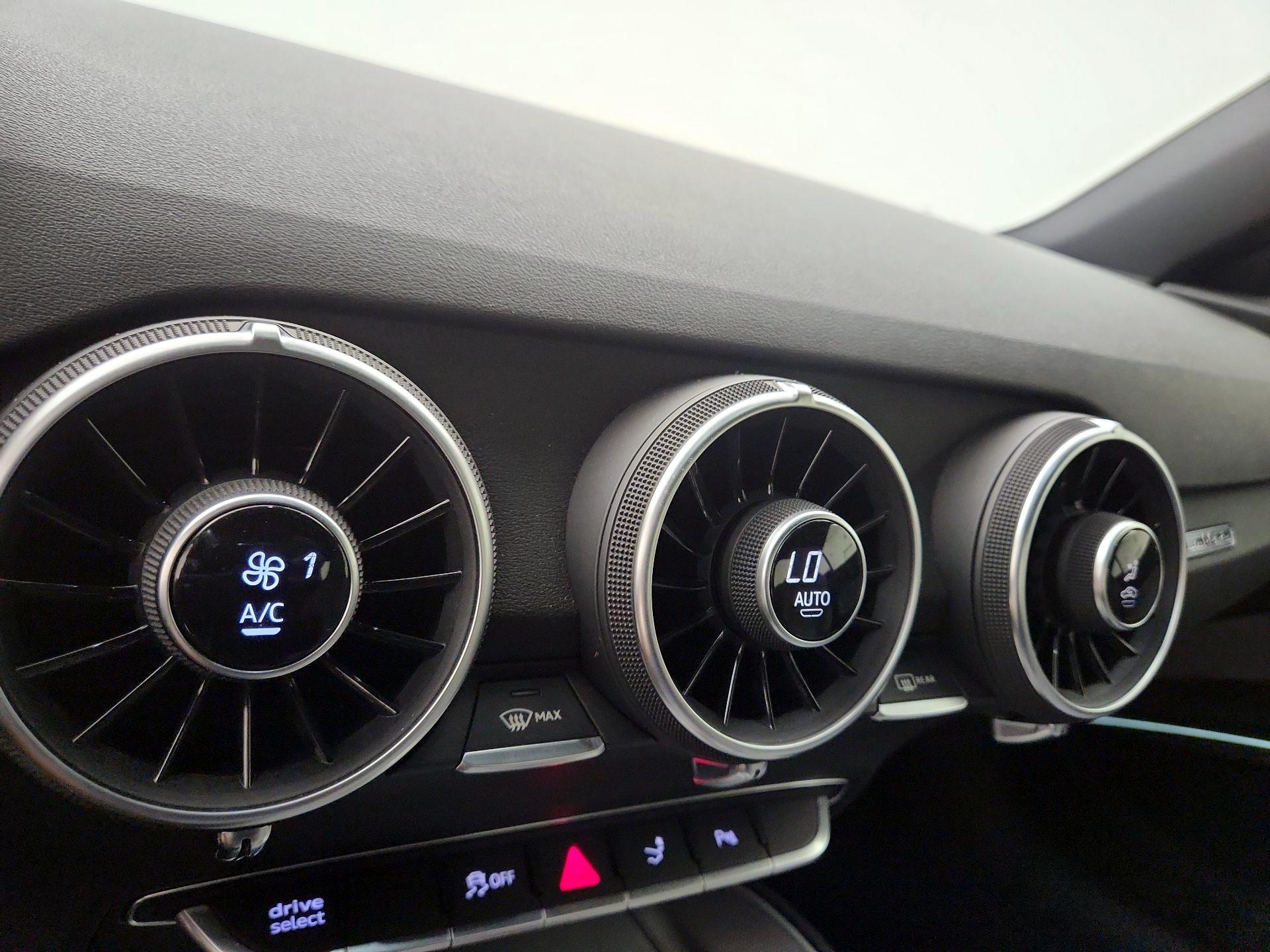 Thumbnail: 2017 Audi TT - 17