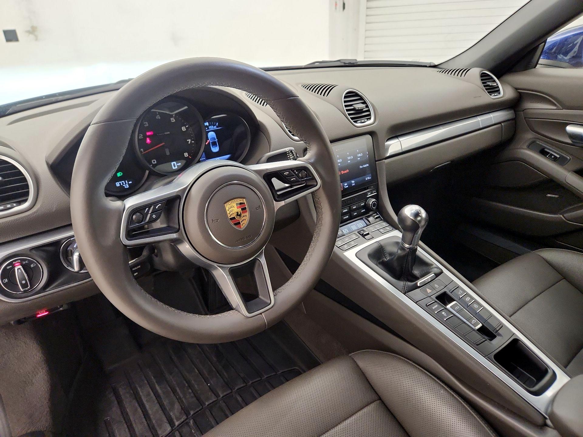 Thumbnail: 2021 Porsche 718 Boxster - 9