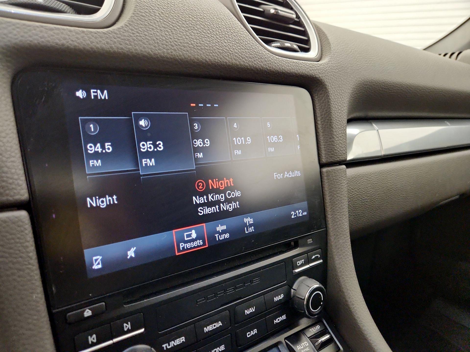 Thumbnail: 2021 Porsche 718 Boxster - 15