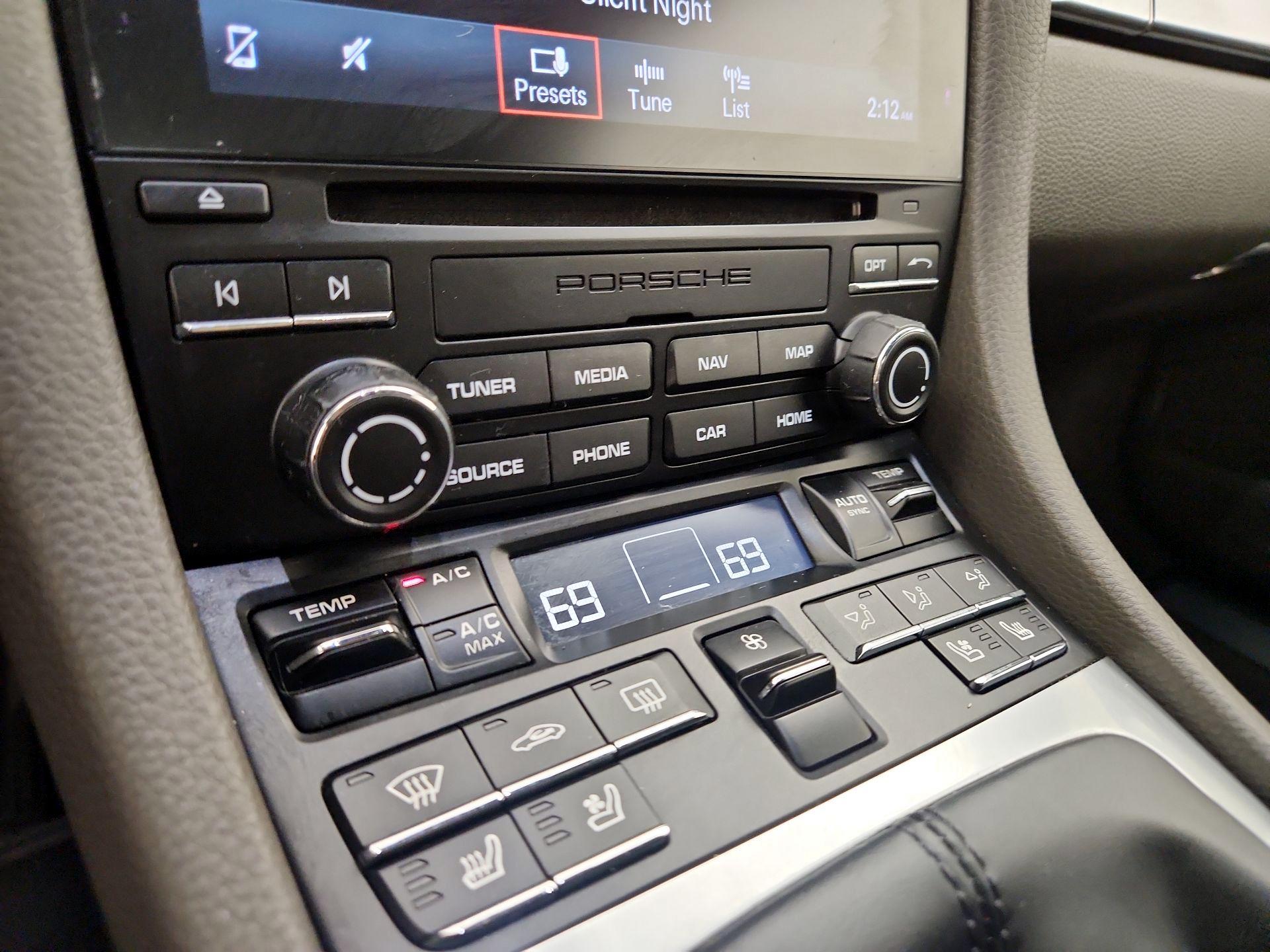 Thumbnail: 2021 Porsche 718 Boxster - 16