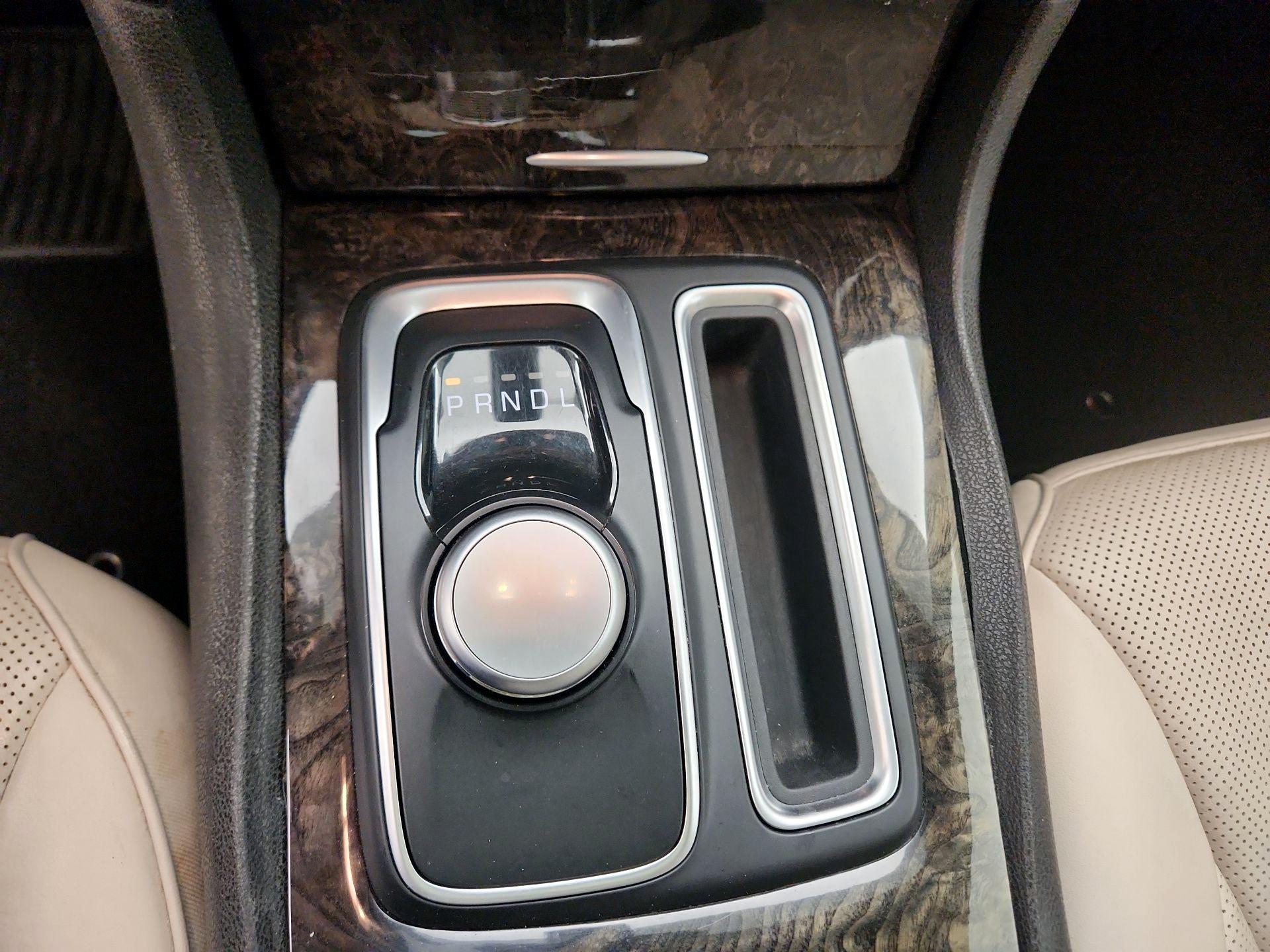 Thumbnail: 2015 Chrysler 300 - 18