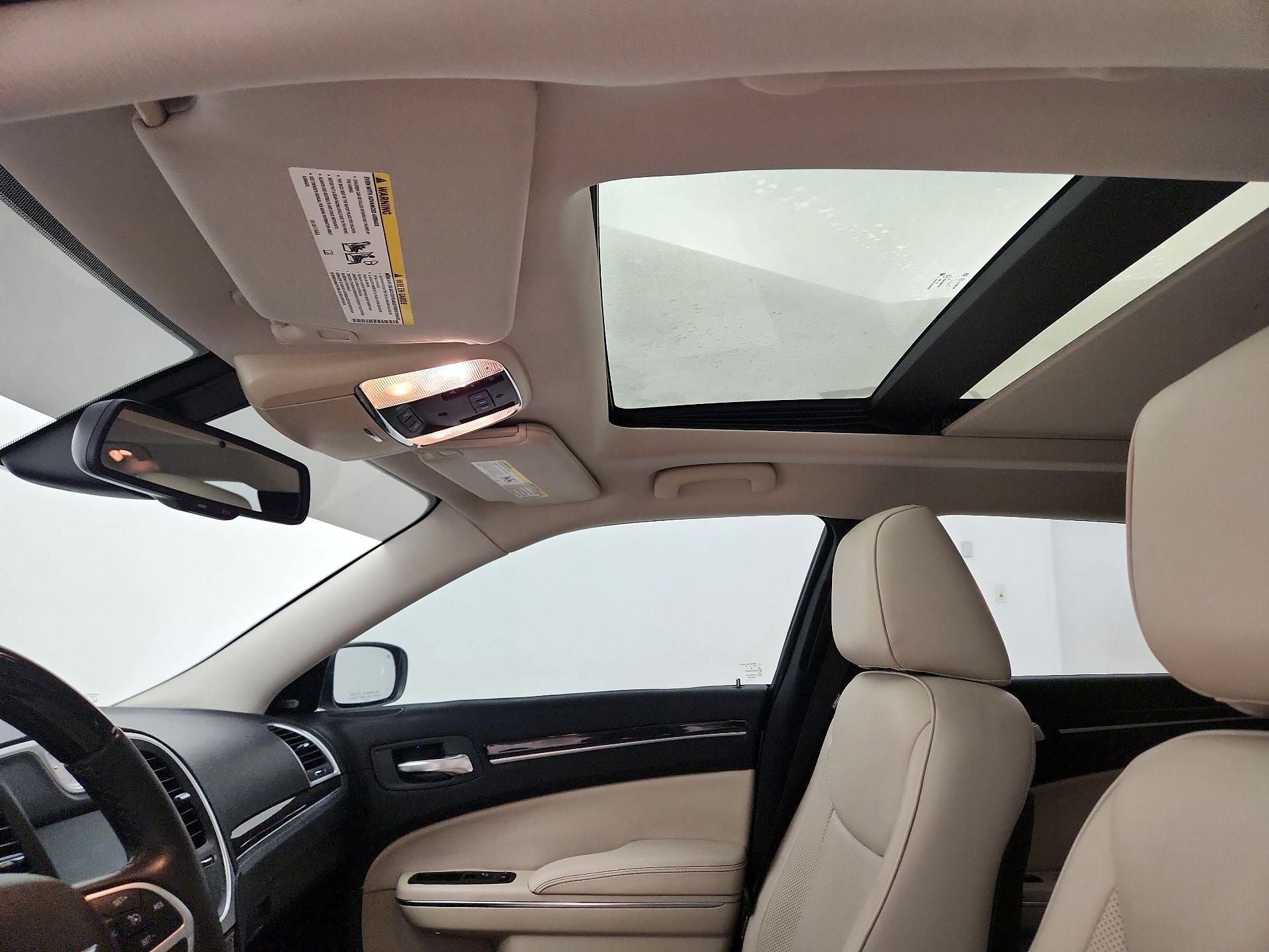 Thumbnail: 2015 Chrysler 300 - 20