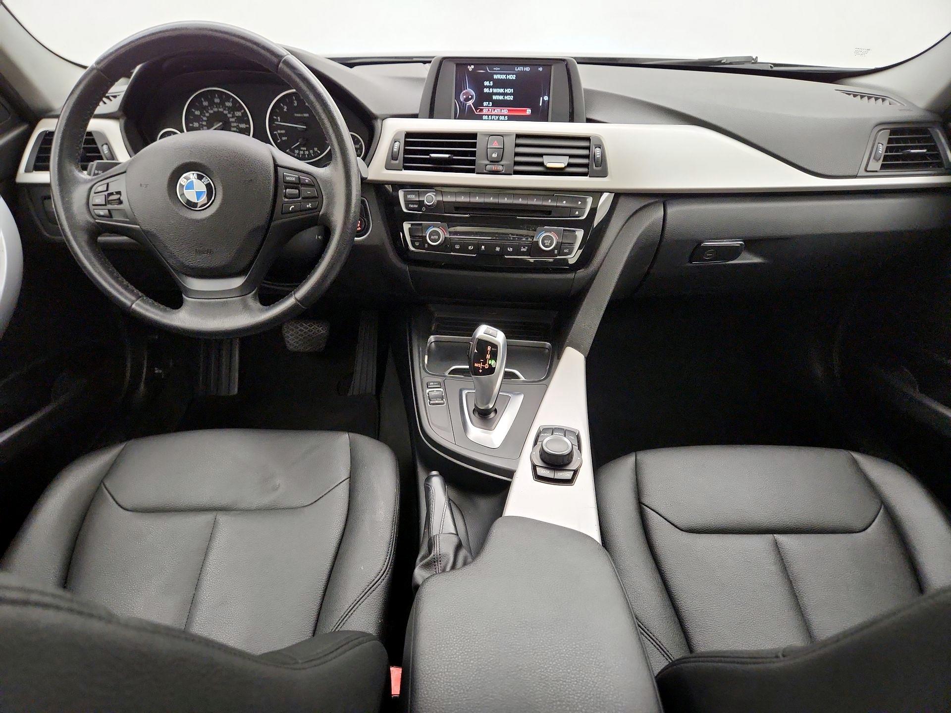 Thumbnail: 2017 BMW 3 Series - 9