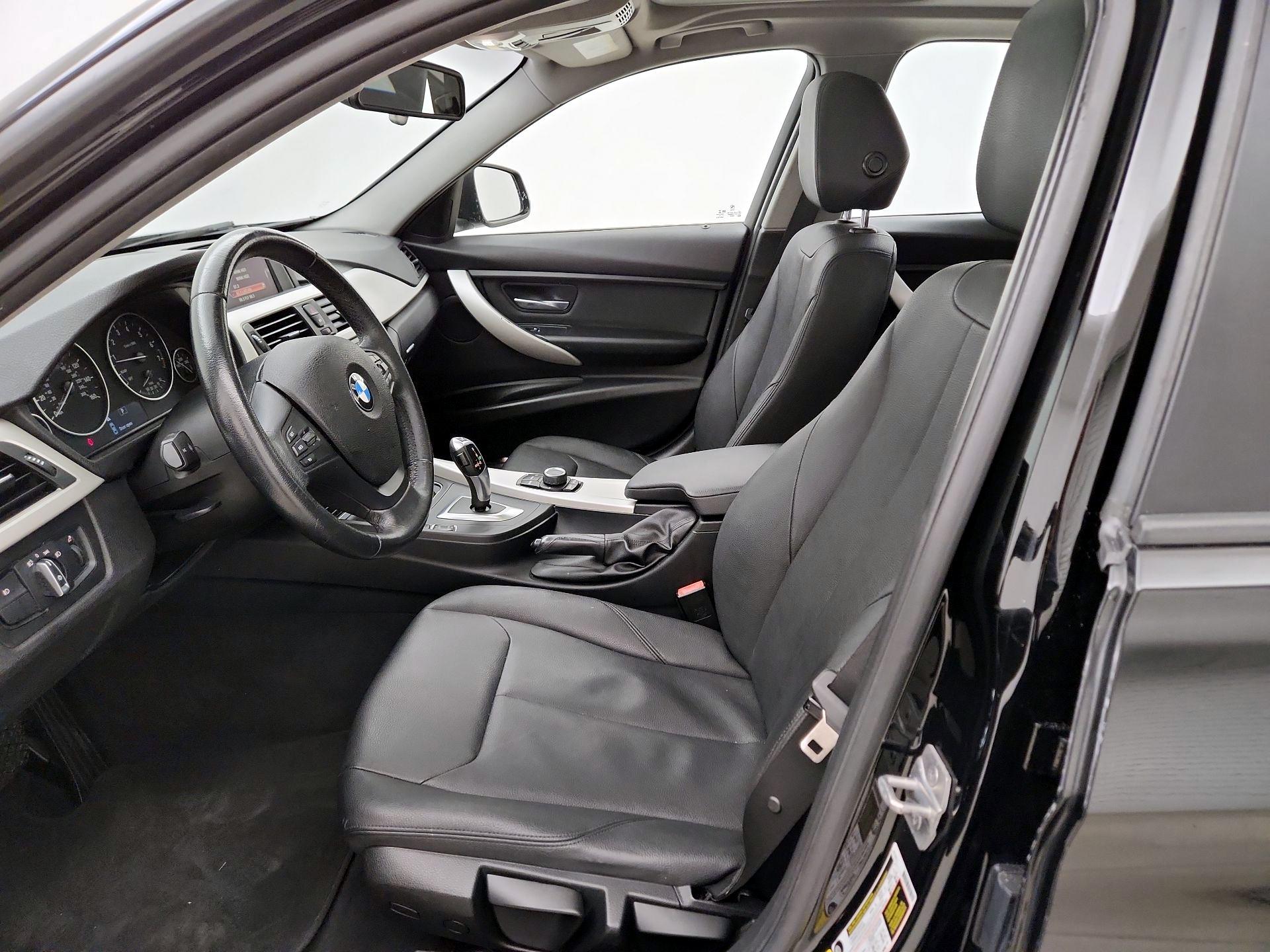 Thumbnail: 2017 BMW 3 Series - 11