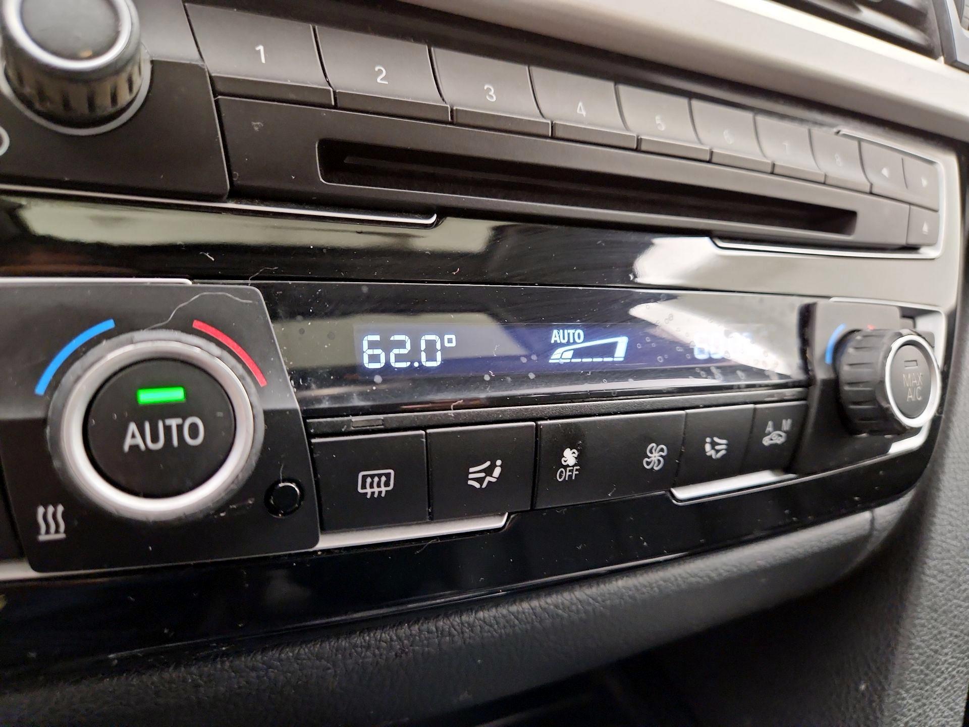 Thumbnail: 2017 BMW 3 Series - 15