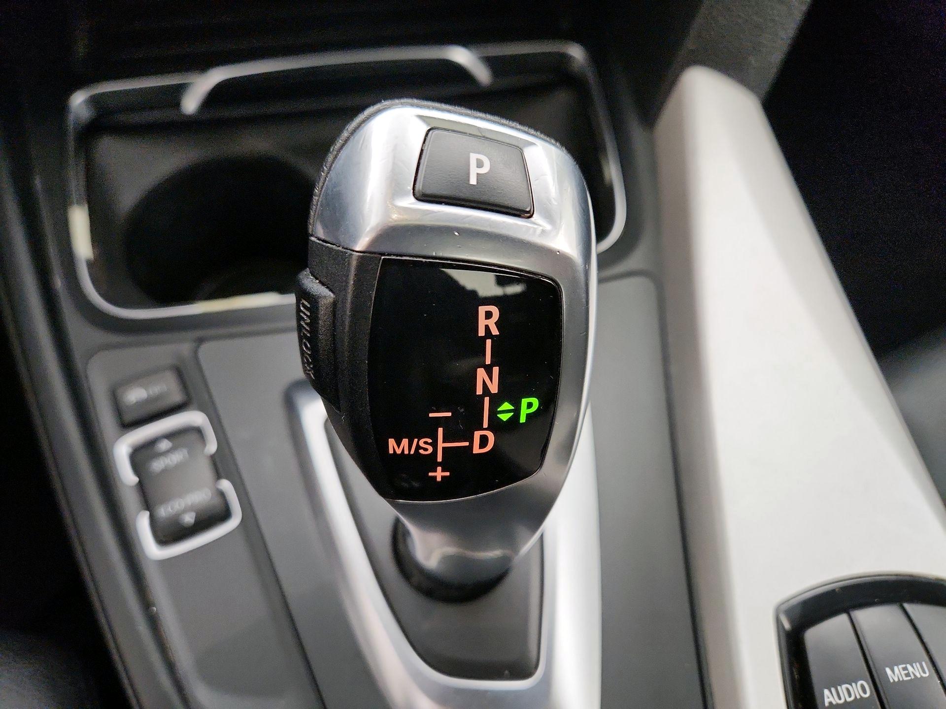 Thumbnail: 2017 BMW 3 Series - 16