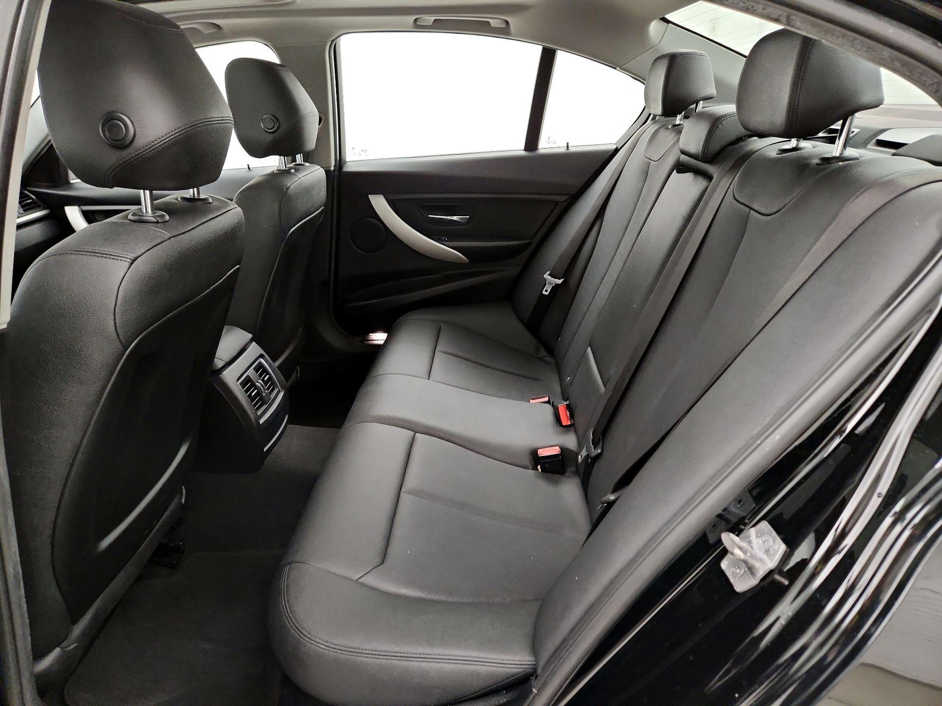 Thumbnail: 2017 BMW 3 Series - 19