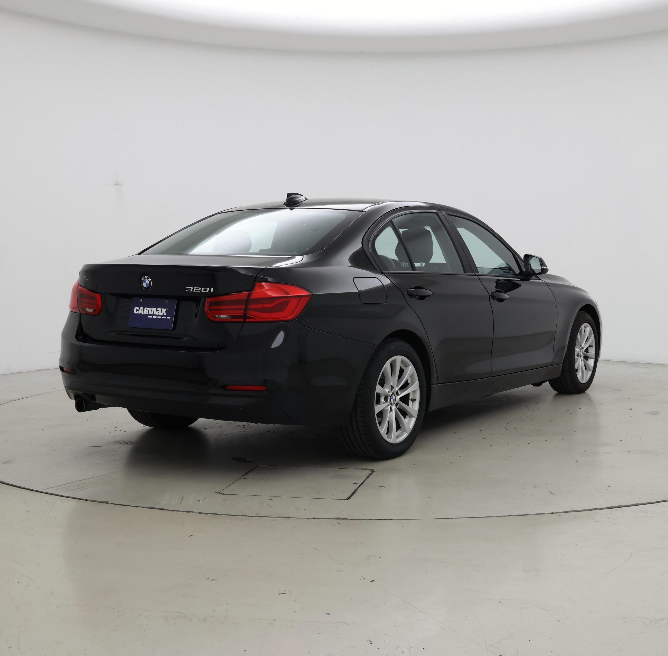 Thumbnail: 2017 BMW 3 Series - 8