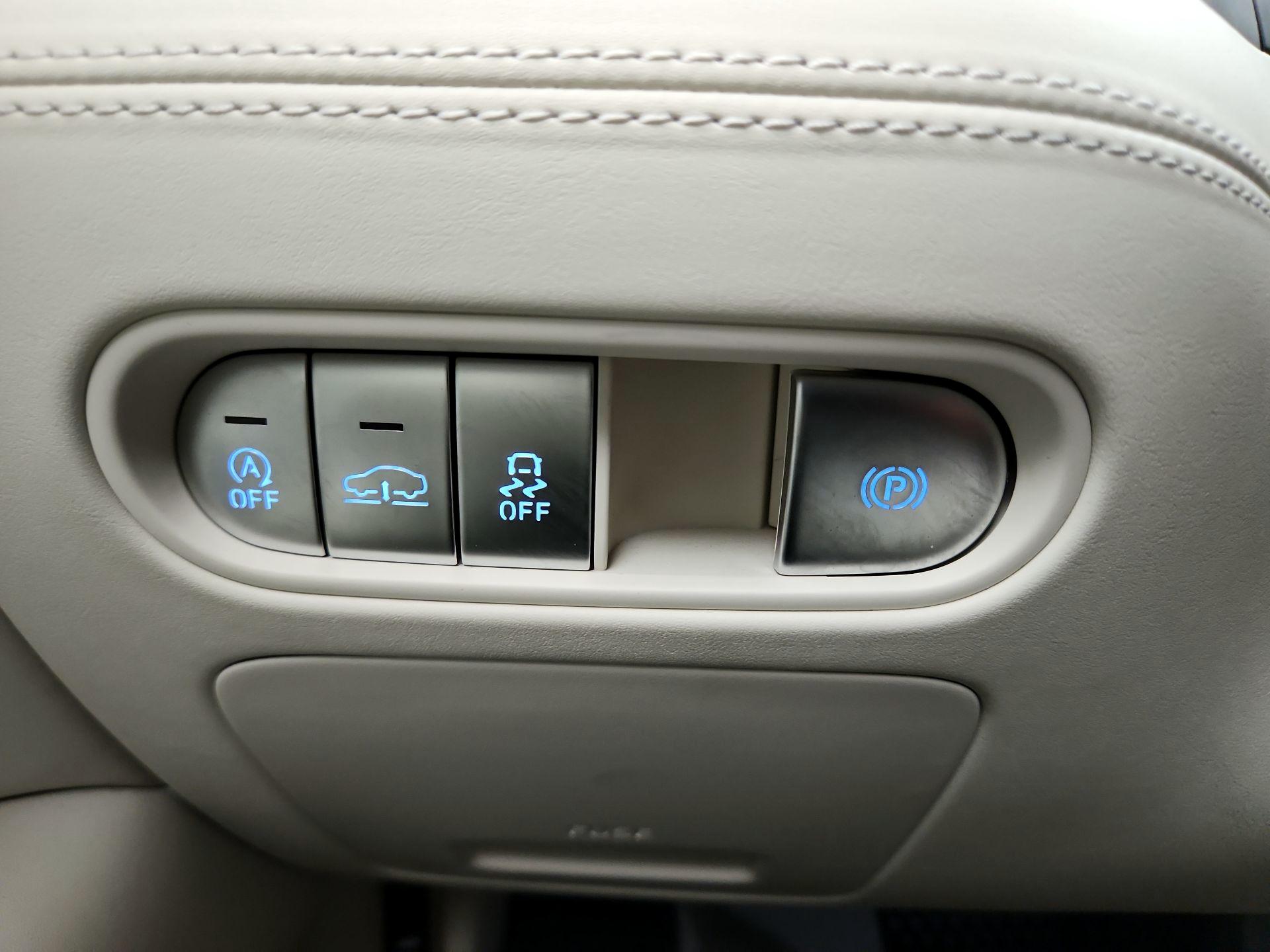 Thumbnail: 2024 Genesis G90 - 13