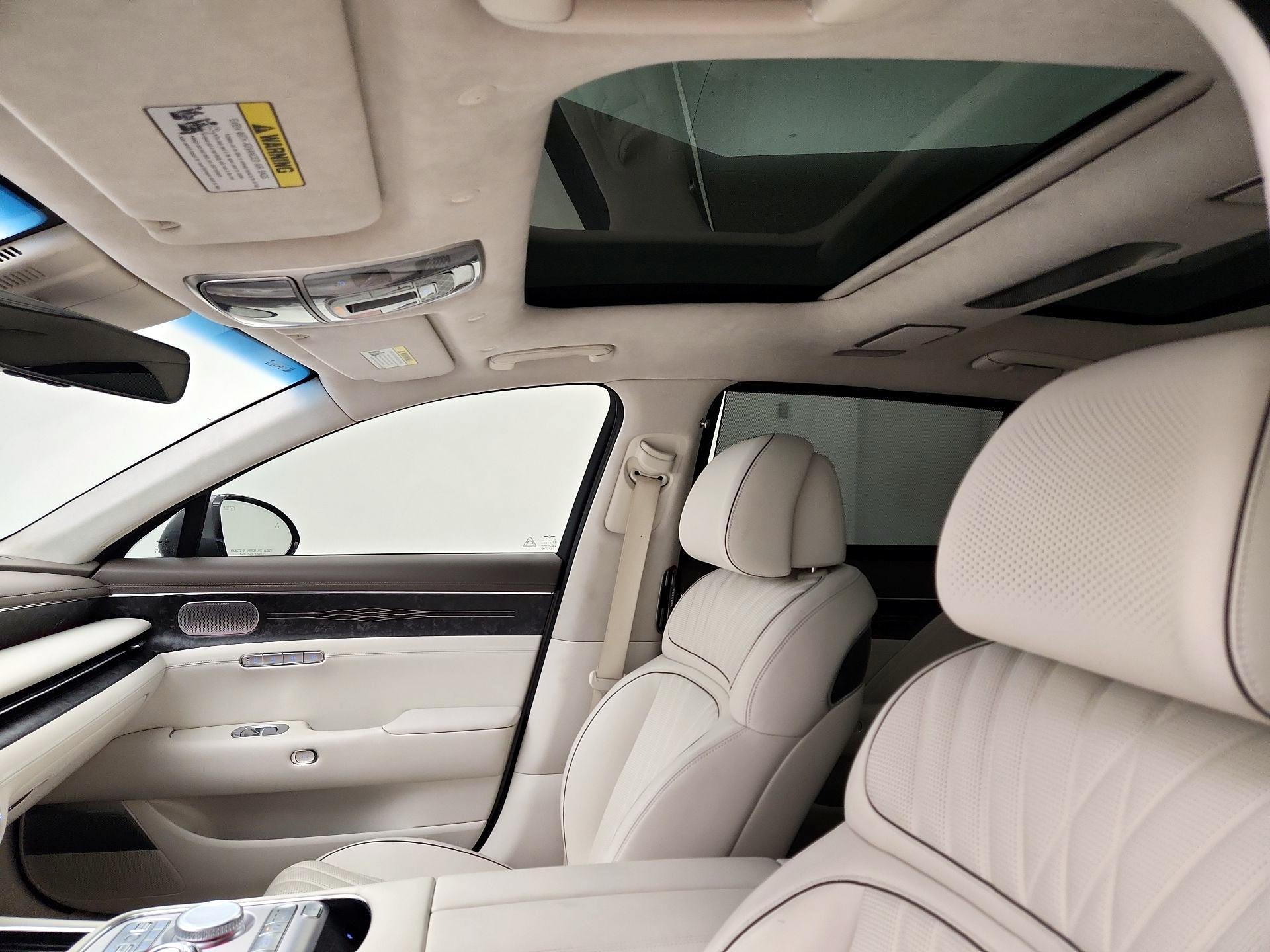 Thumbnail: 2024 Genesis G90 - 20