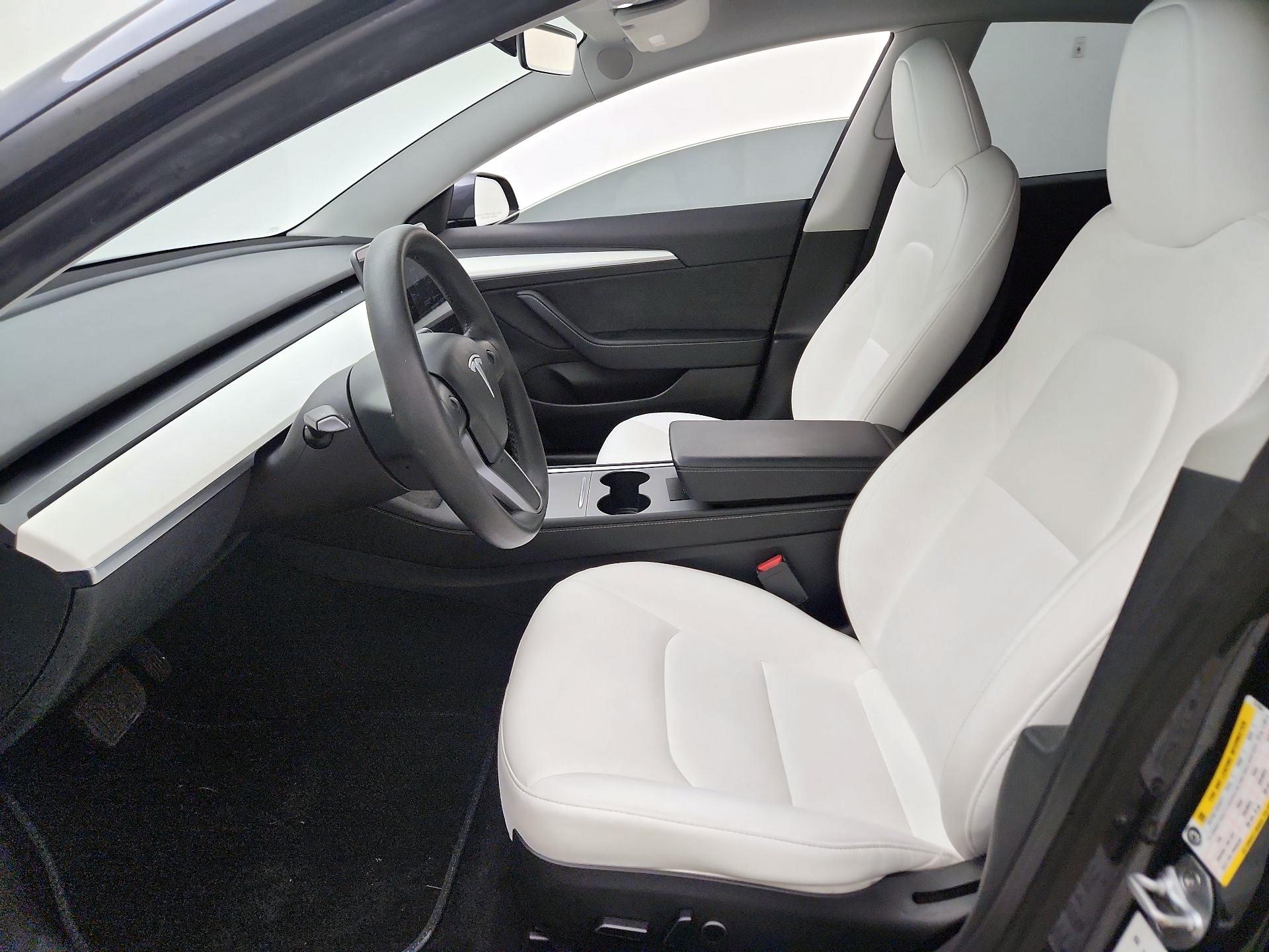 Thumbnail: 2023 Tesla Model 3 - 11