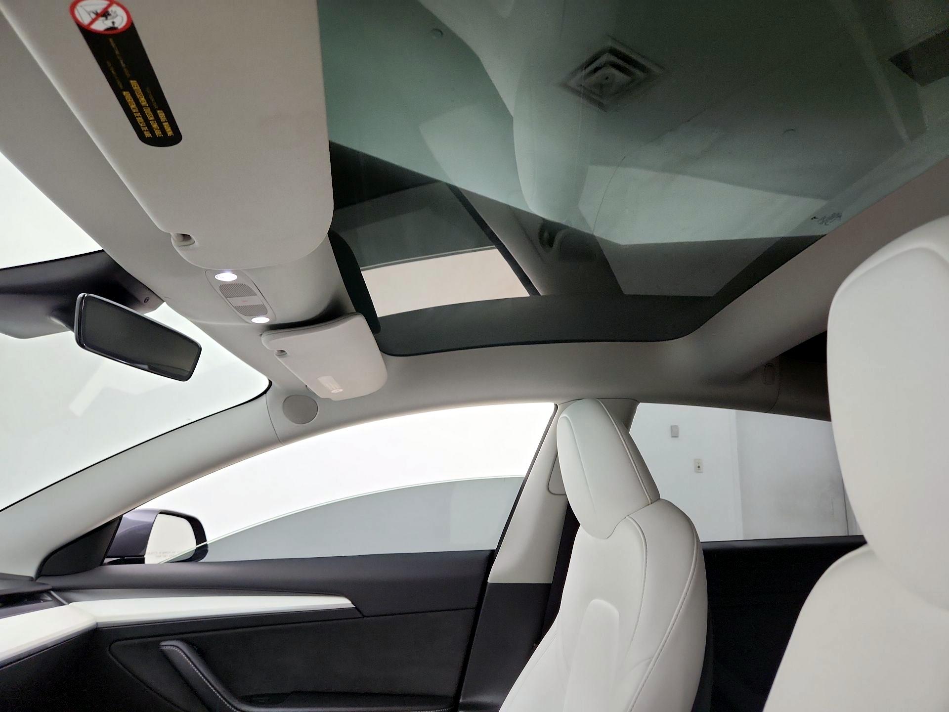 Thumbnail: 2023 Tesla Model 3 - 18