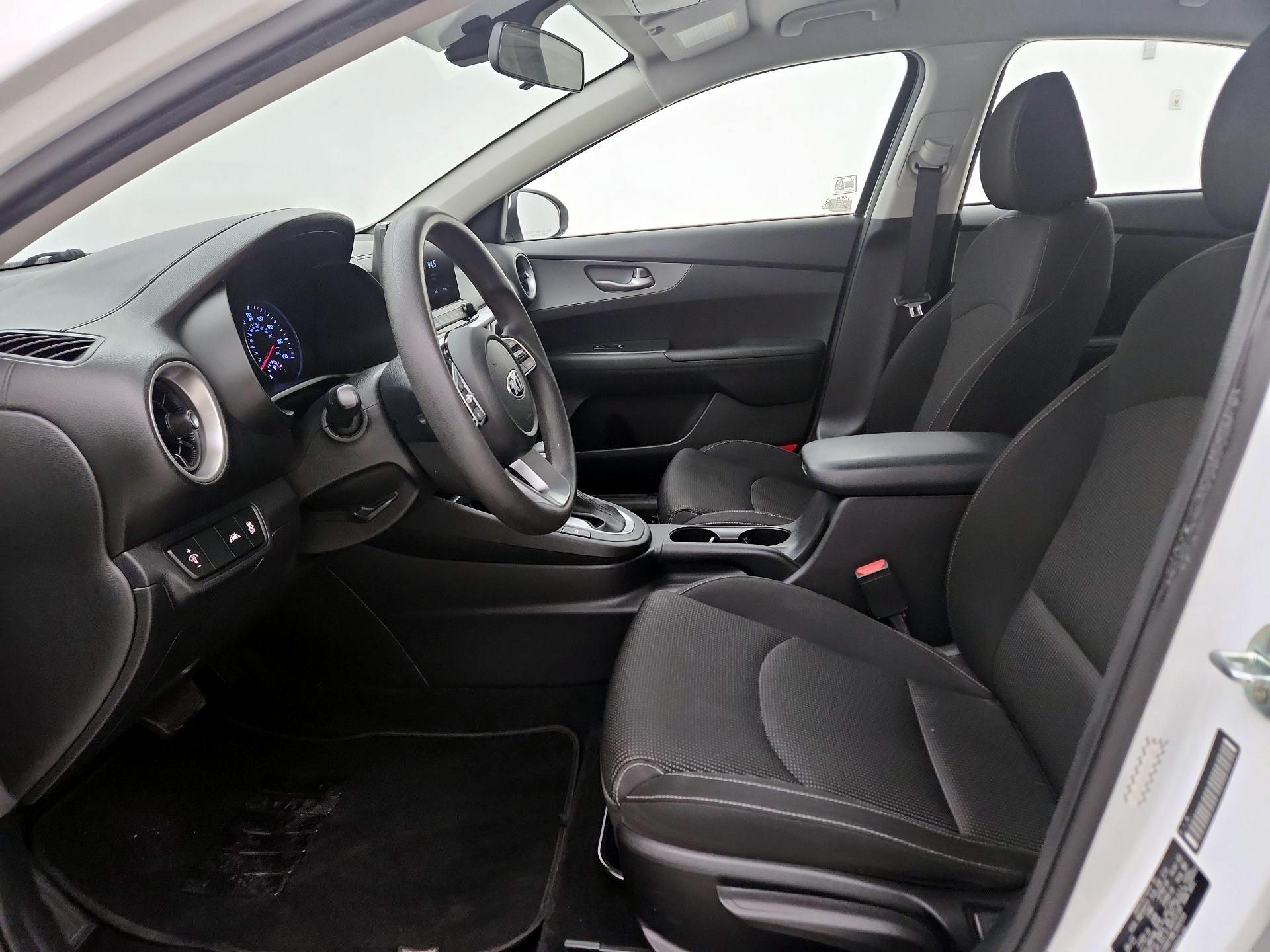 Thumbnail: 2021 Kia Forte - 11