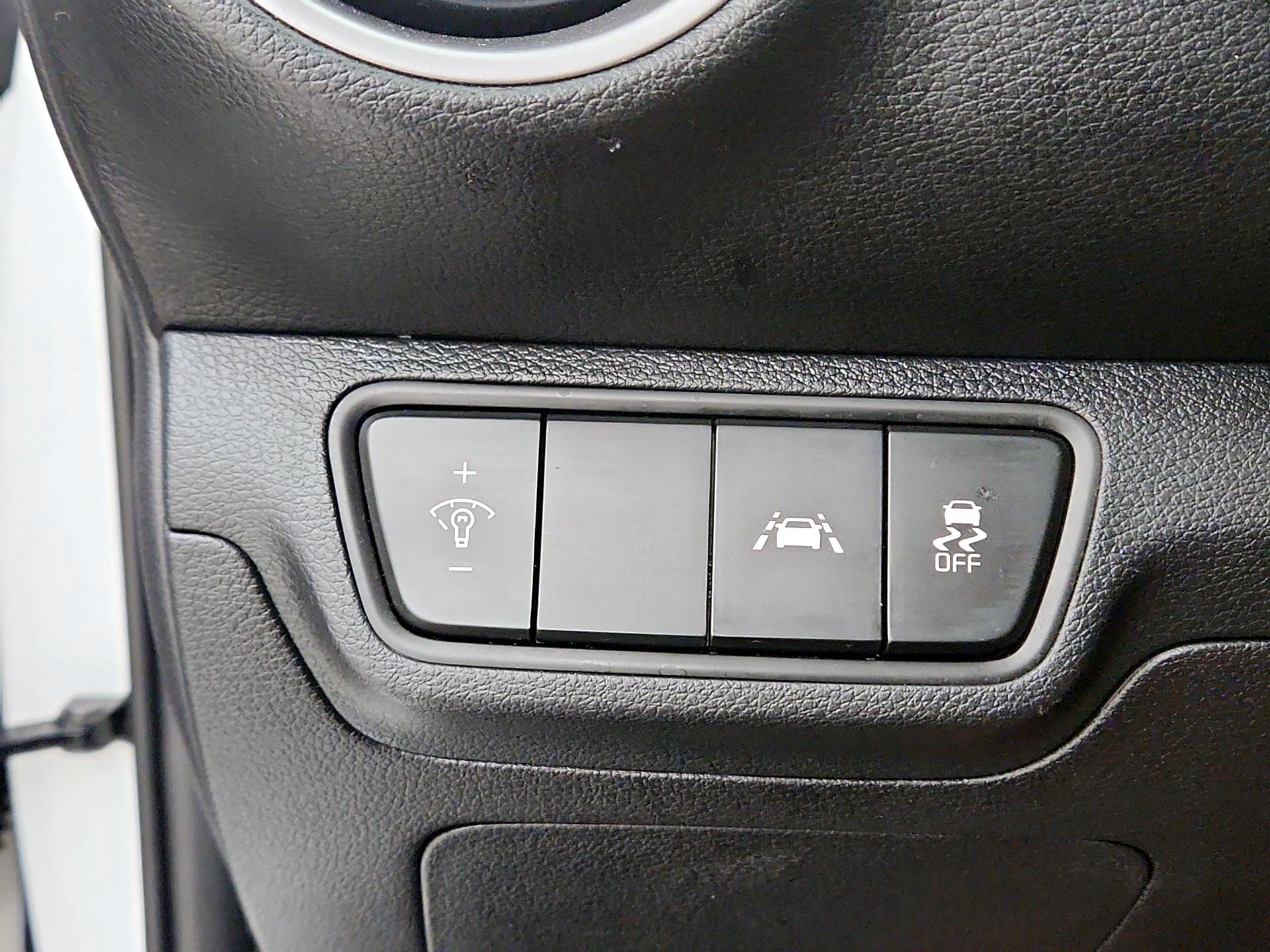 Thumbnail: 2021 Kia Forte - 13