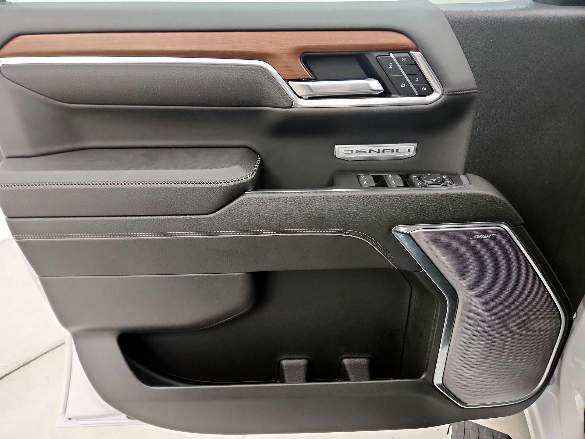 Thumbnail: 2023 GMC Sierra 1500 - 12