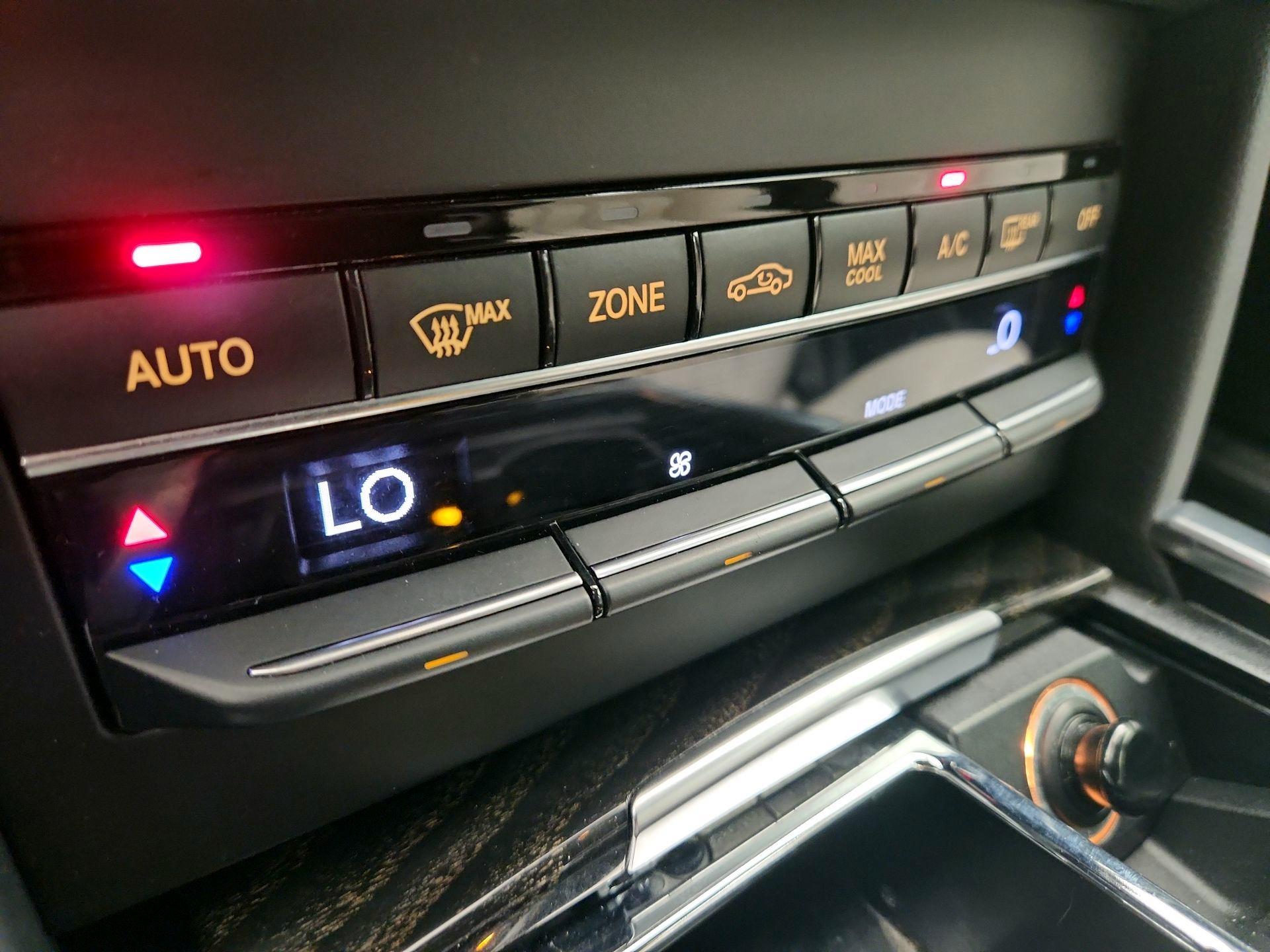 Thumbnail: 2016 Mercedes-Benz E-Class - 17