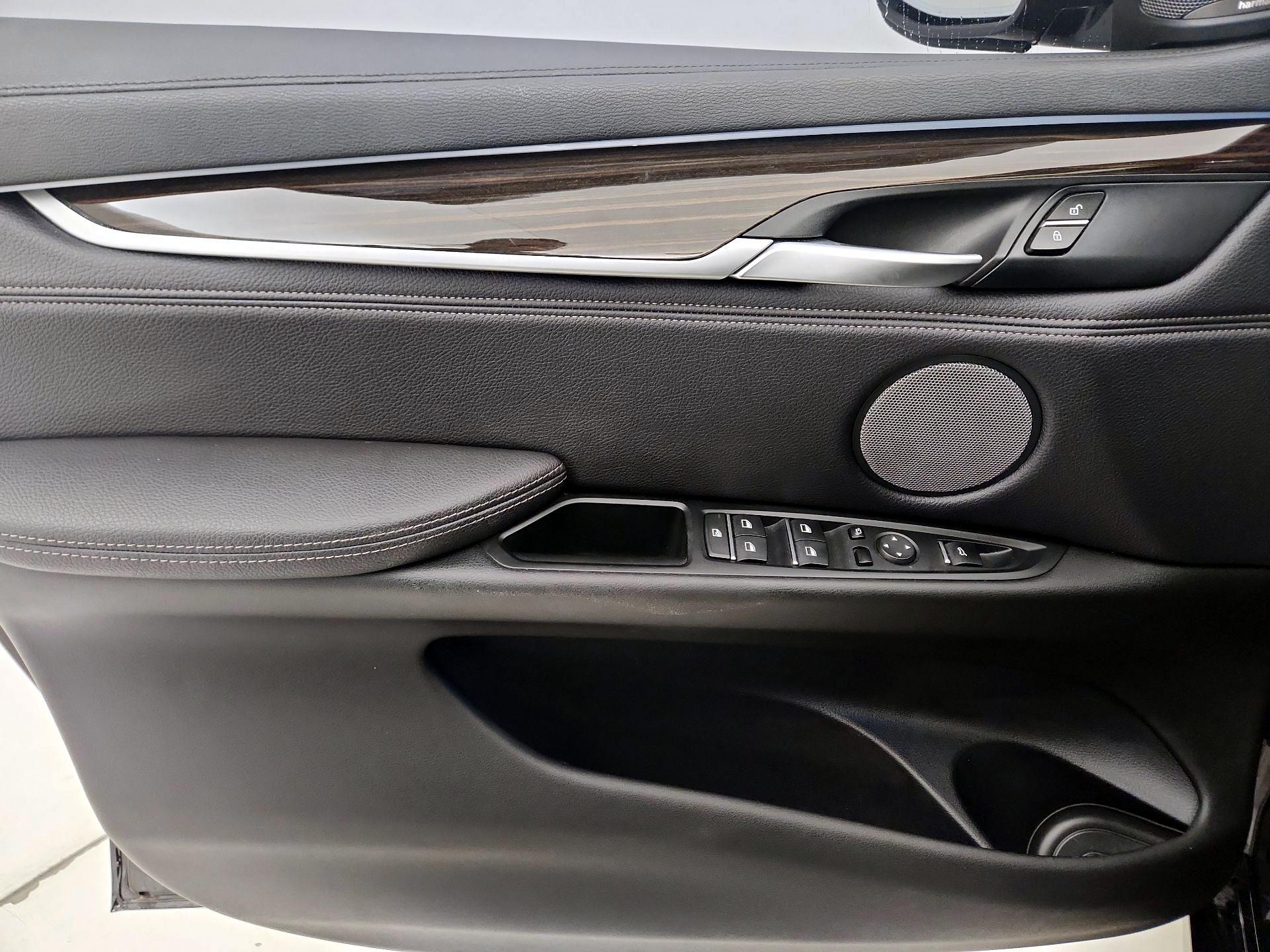 Thumbnail: 2019 BMW X6 - 12