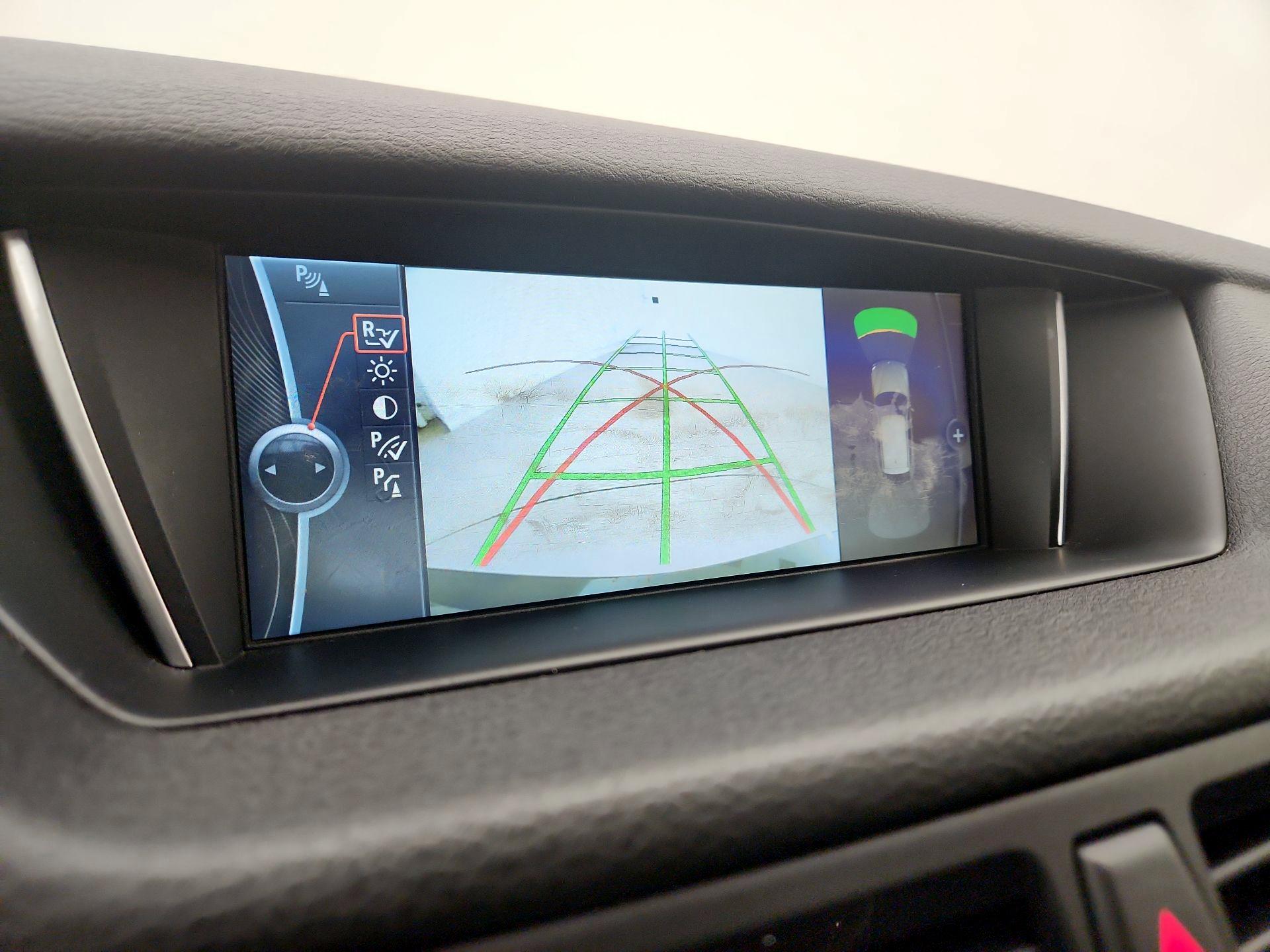 Thumbnail: 2015 BMW X1 - 15