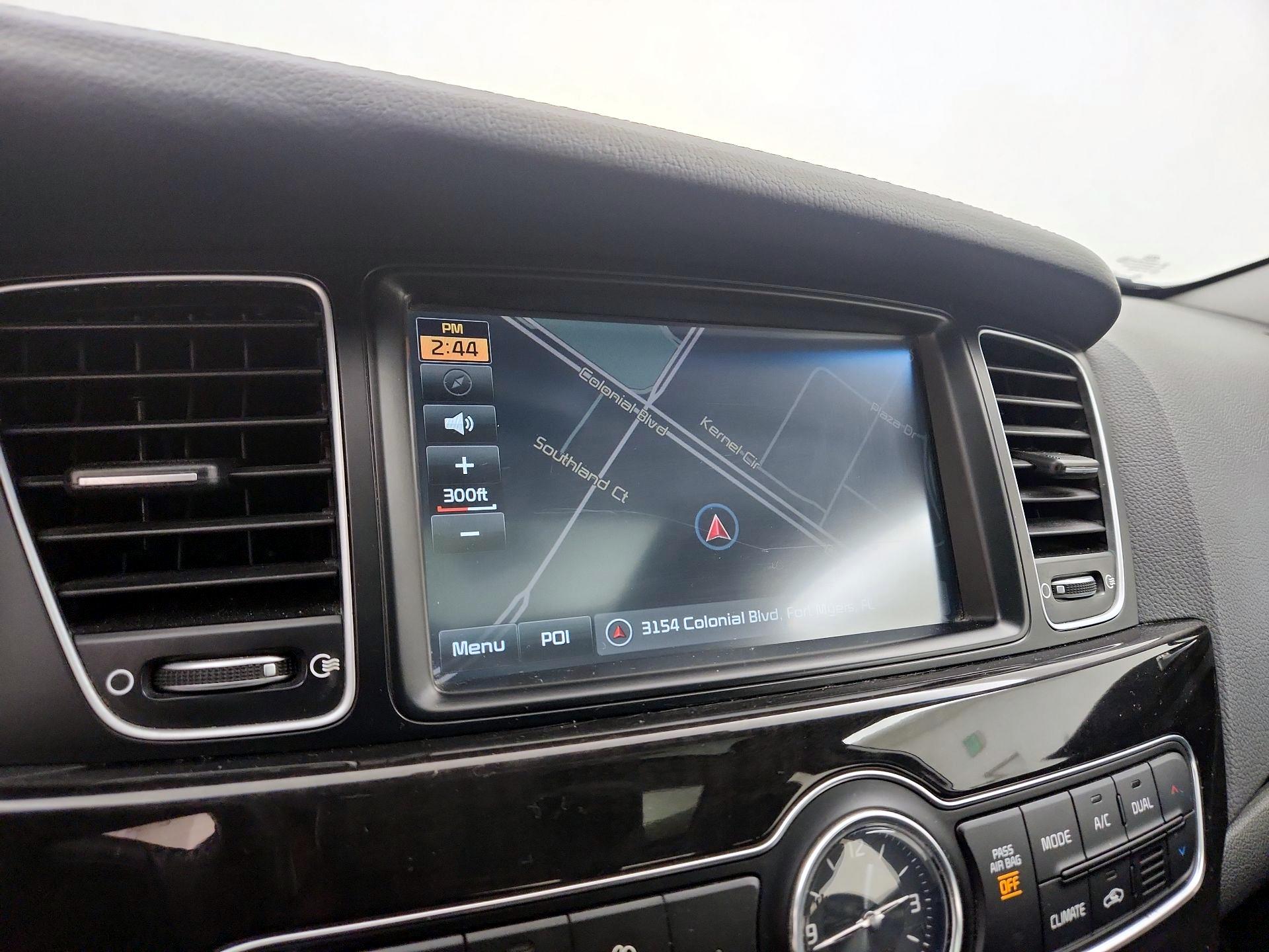 Thumbnail: 2016 Kia Cadenza - 14