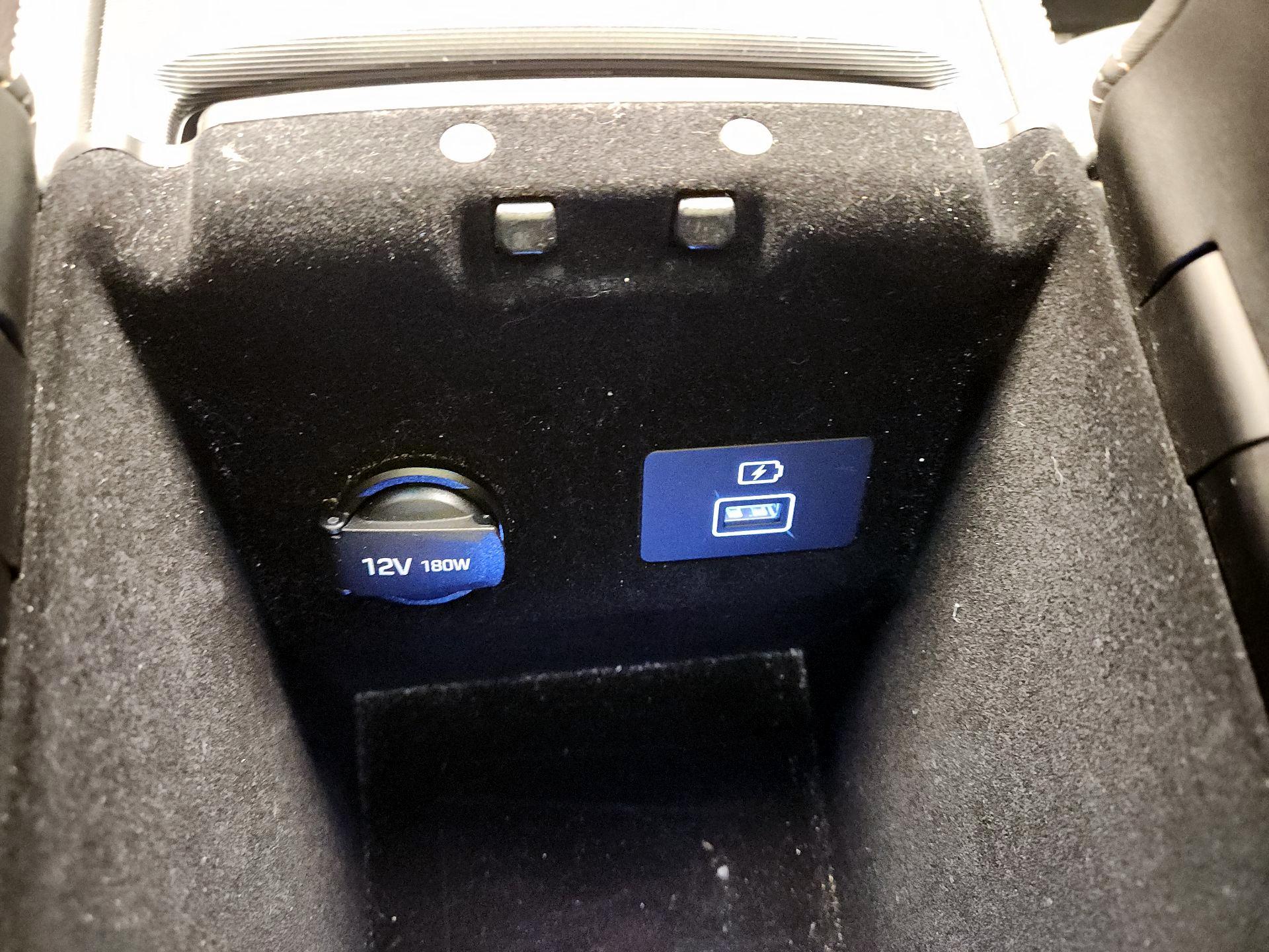 Thumbnail: 2018 Genesis G80 - 19