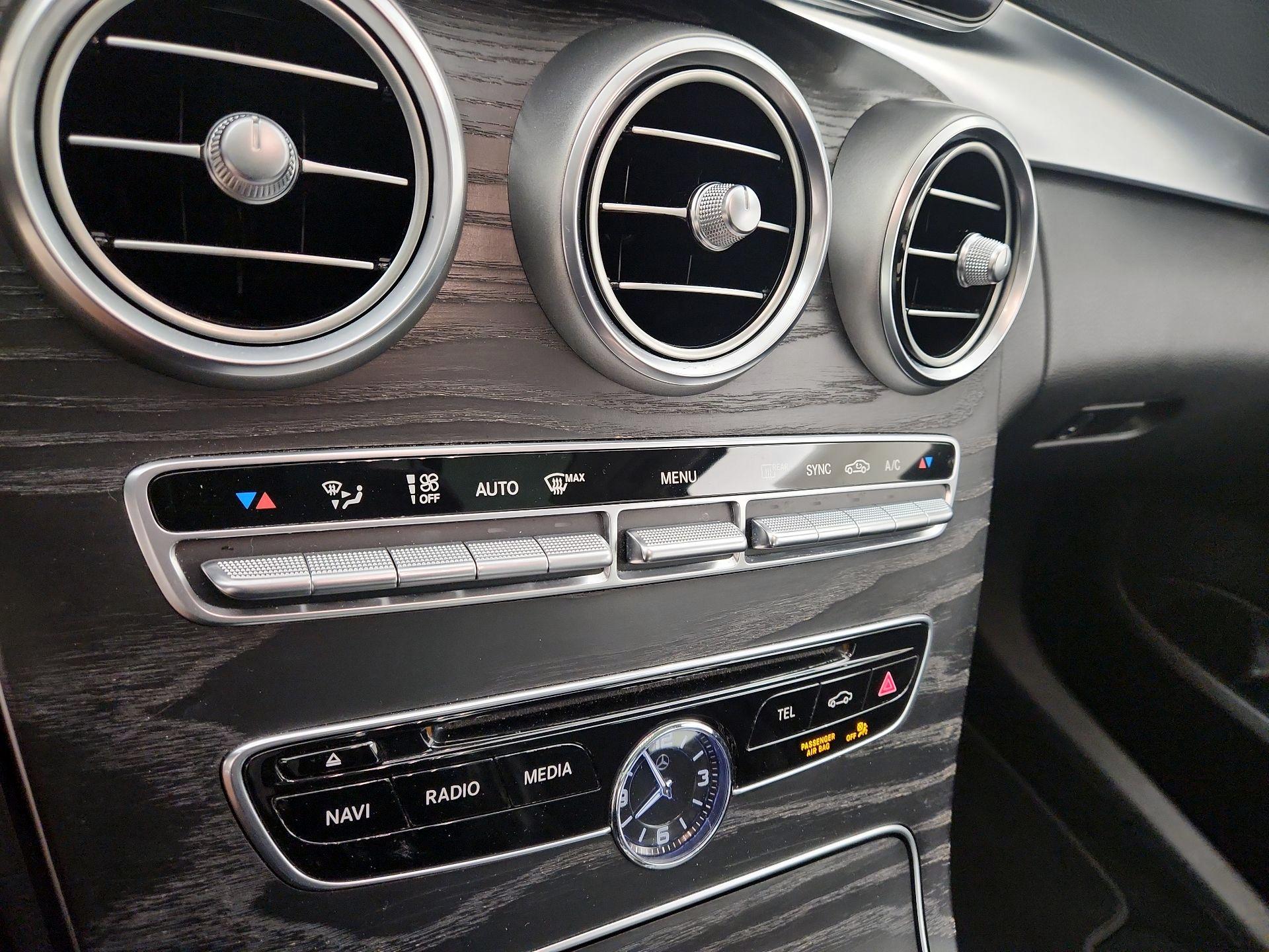 Thumbnail: 2016 Mercedes-Benz C-Class - 17