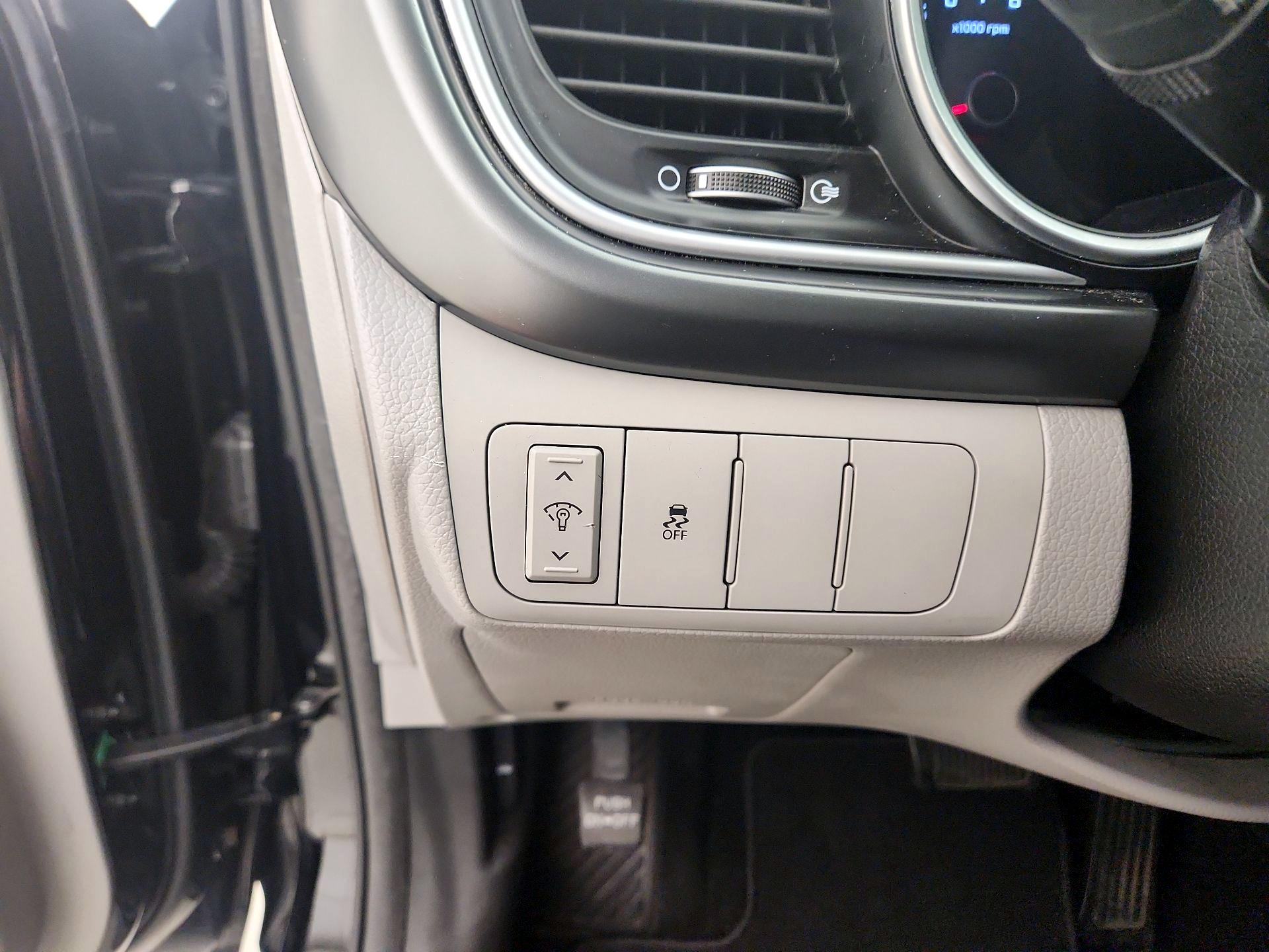 Thumbnail: 2015 Kia Optima - 13