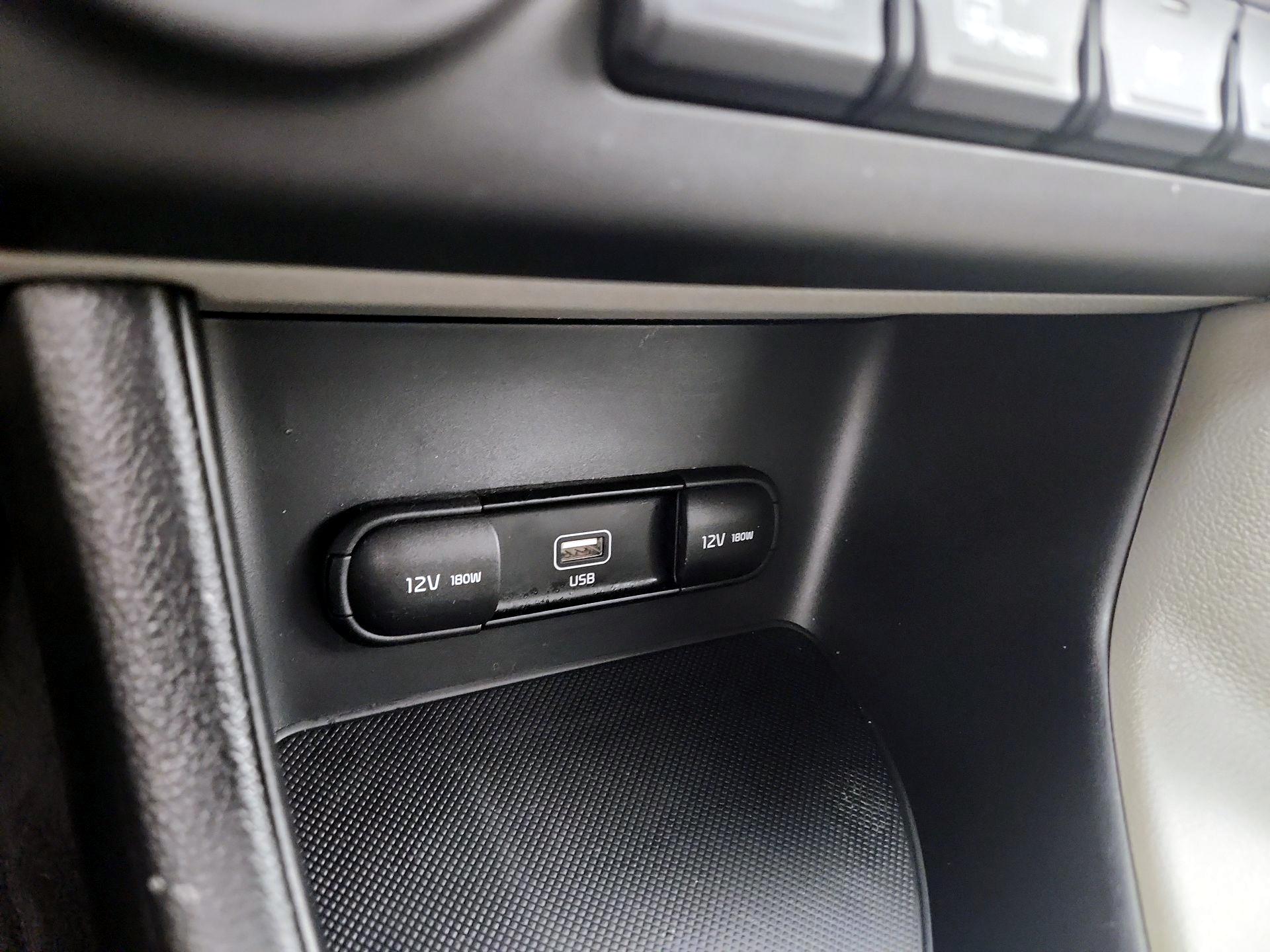 Thumbnail: 2022 Kia Sportage - 18