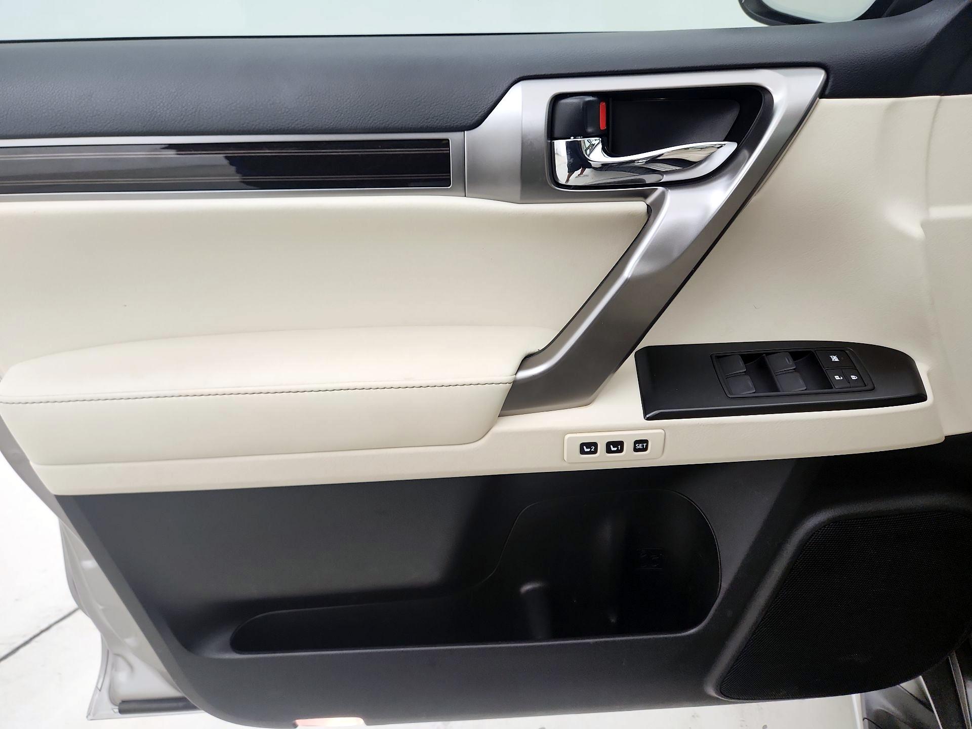 Thumbnail: 2023 Lexus GX - 12