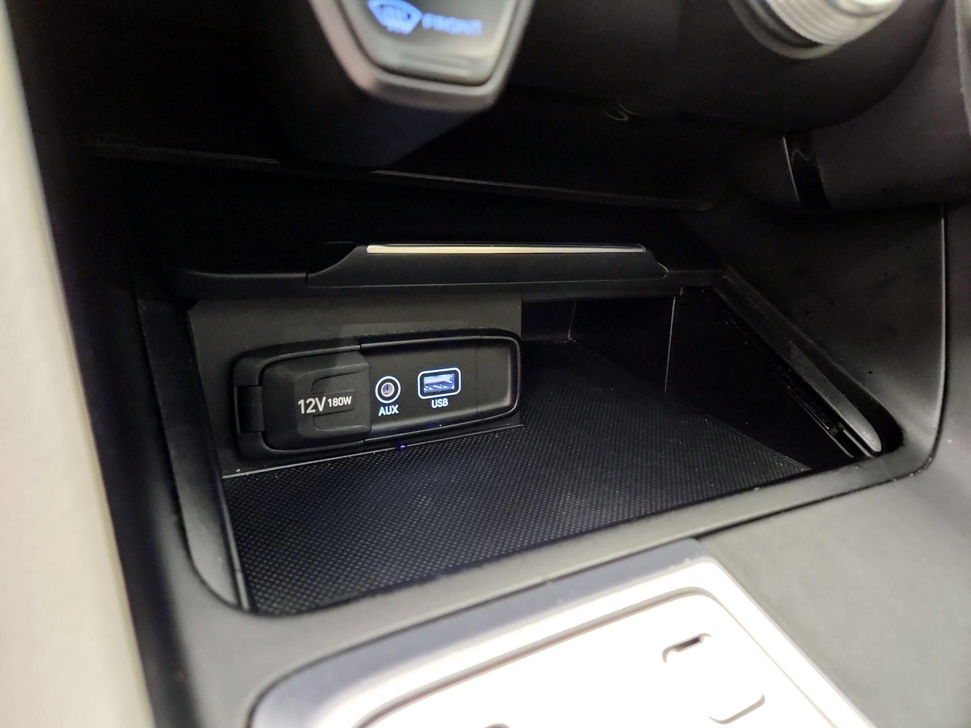 Thumbnail: 2021 Genesis G70 - 19