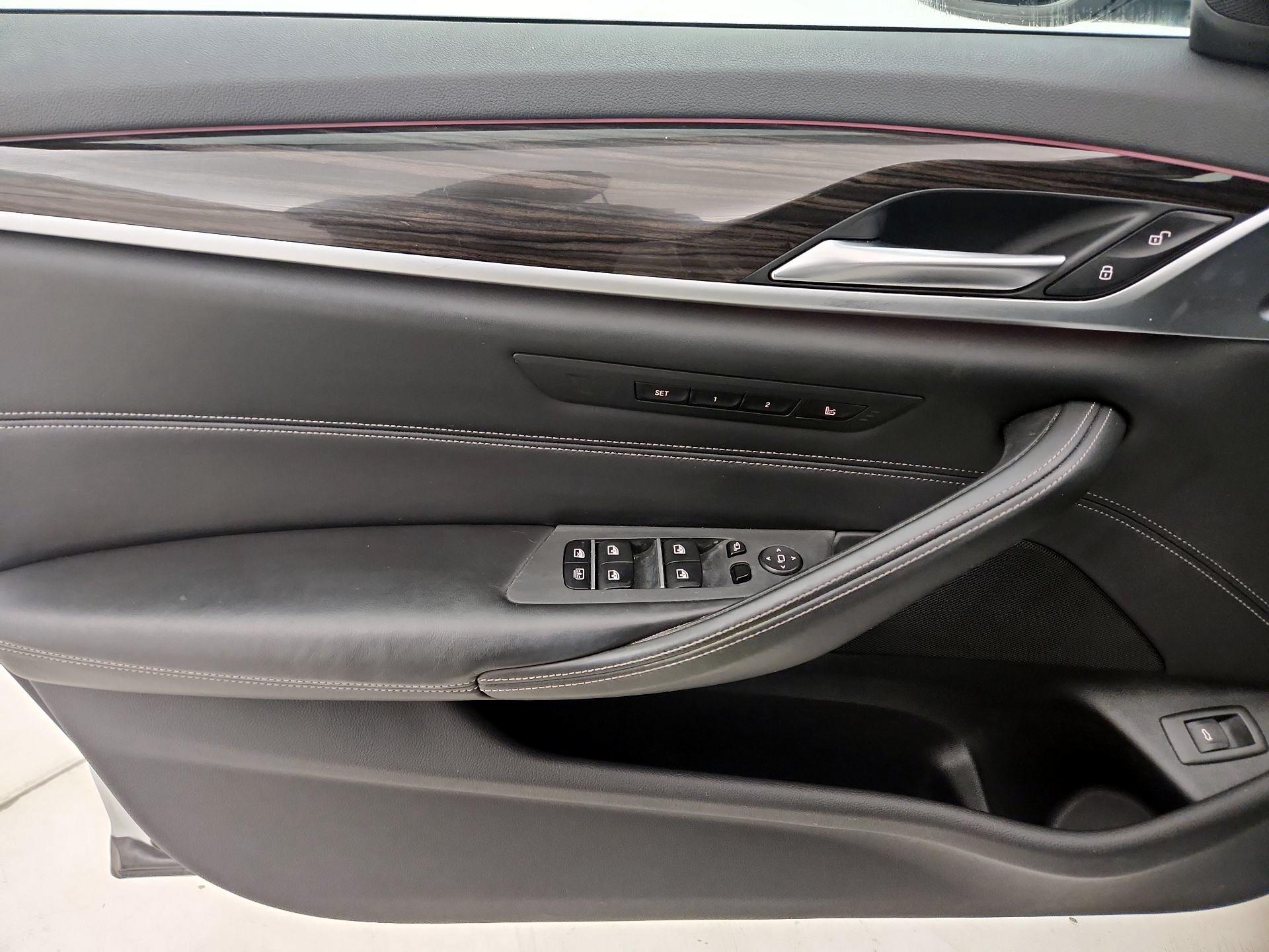 Thumbnail: 2020 BMW 5 Series - 12