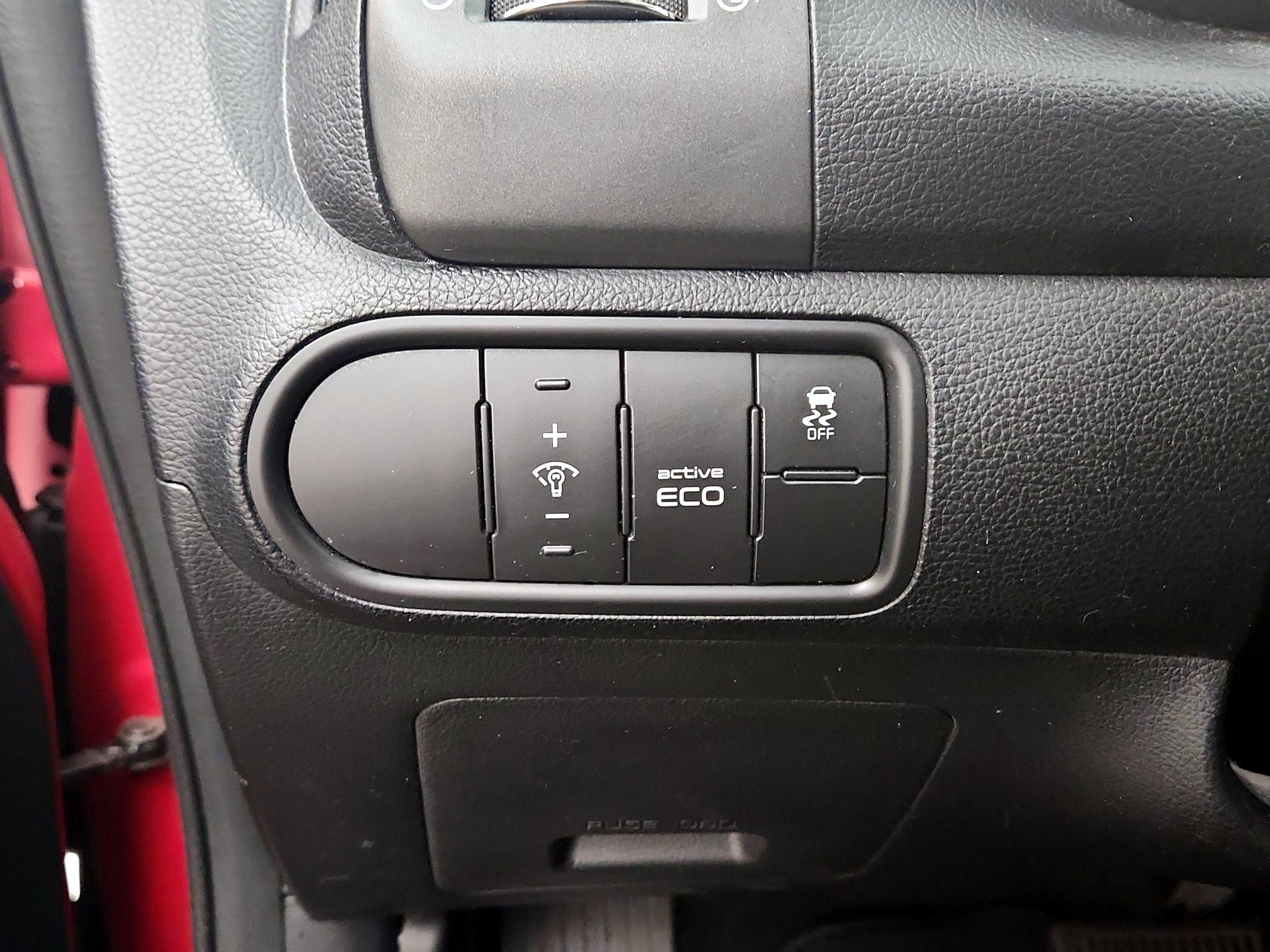 Thumbnail: 2016 Kia Forte - 13