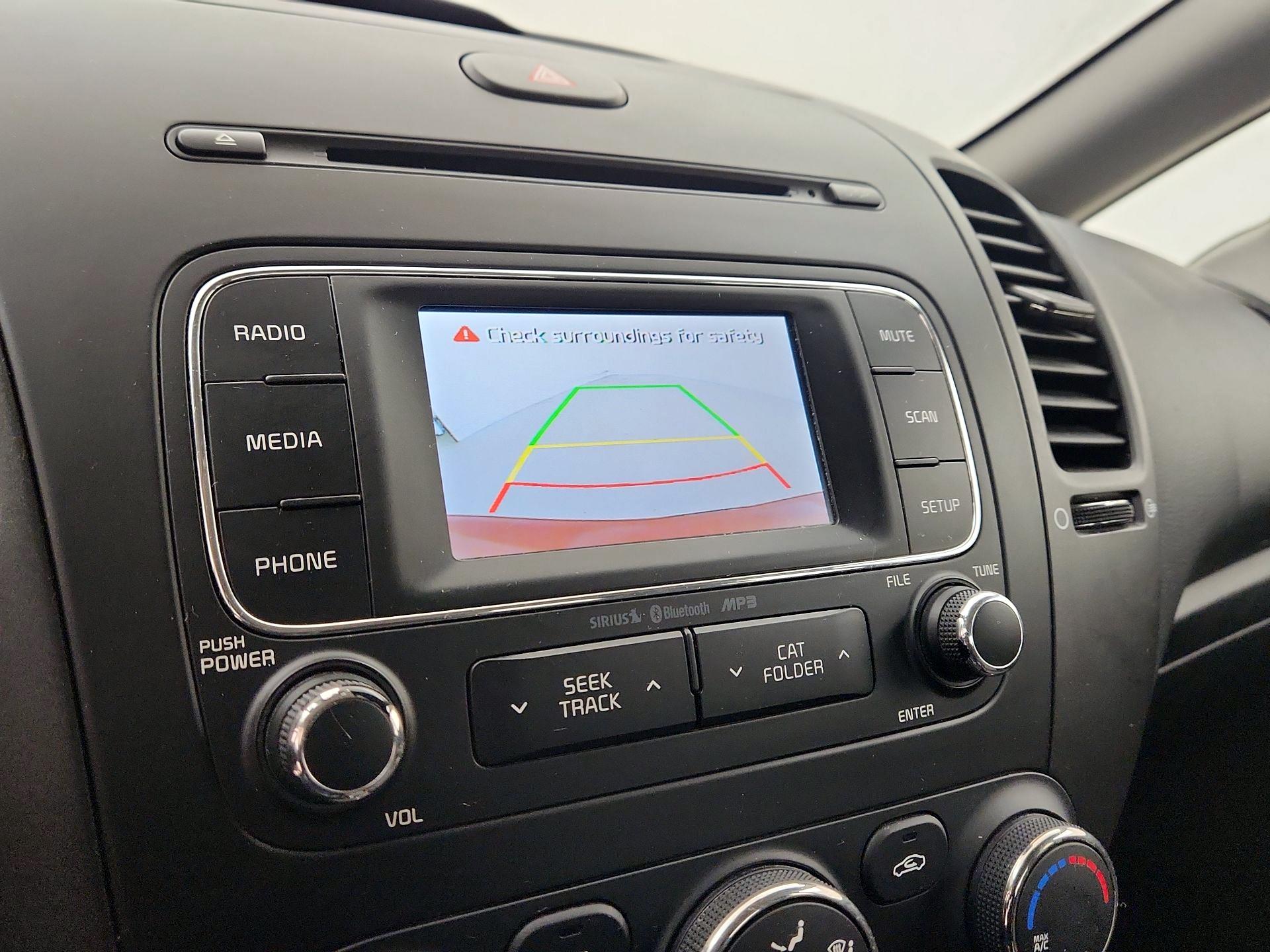 Thumbnail: 2016 Kia Forte - 14