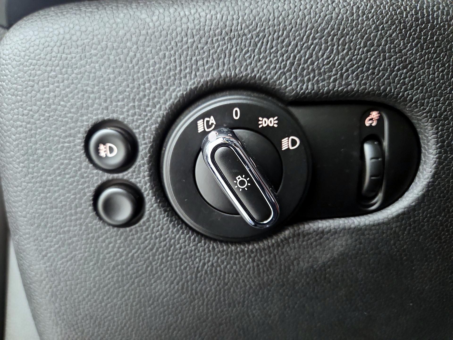 Thumbnail: 2019 MINI Cooper - 13