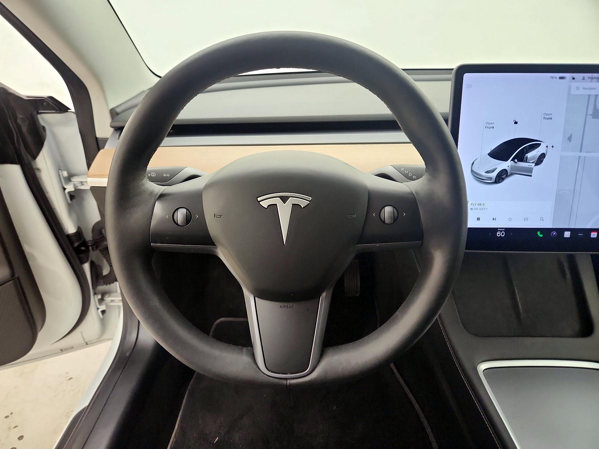 Thumbnail: 2021 Tesla Model 3 - 10
