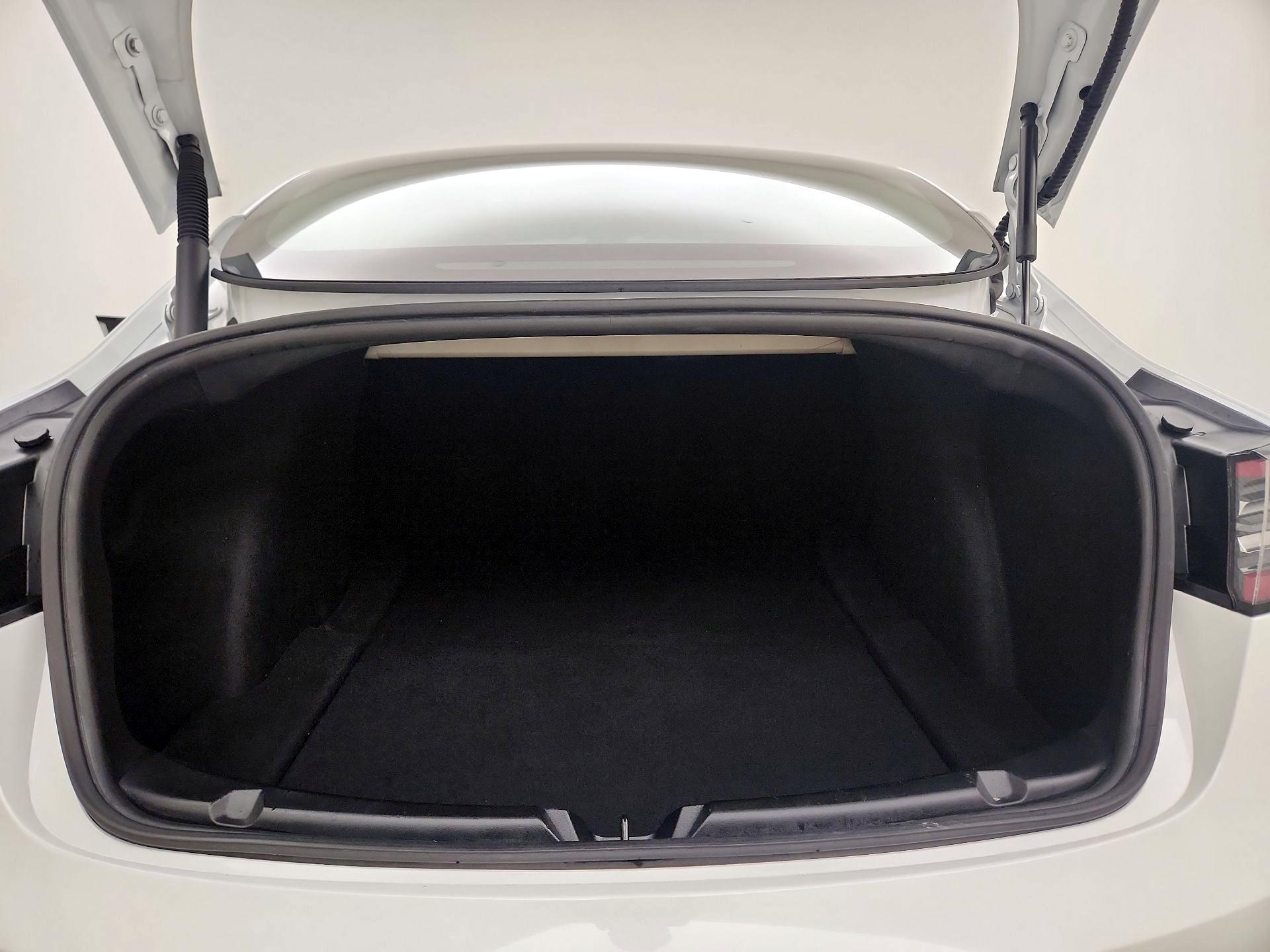 Thumbnail: 2021 Tesla Model 3 - 19