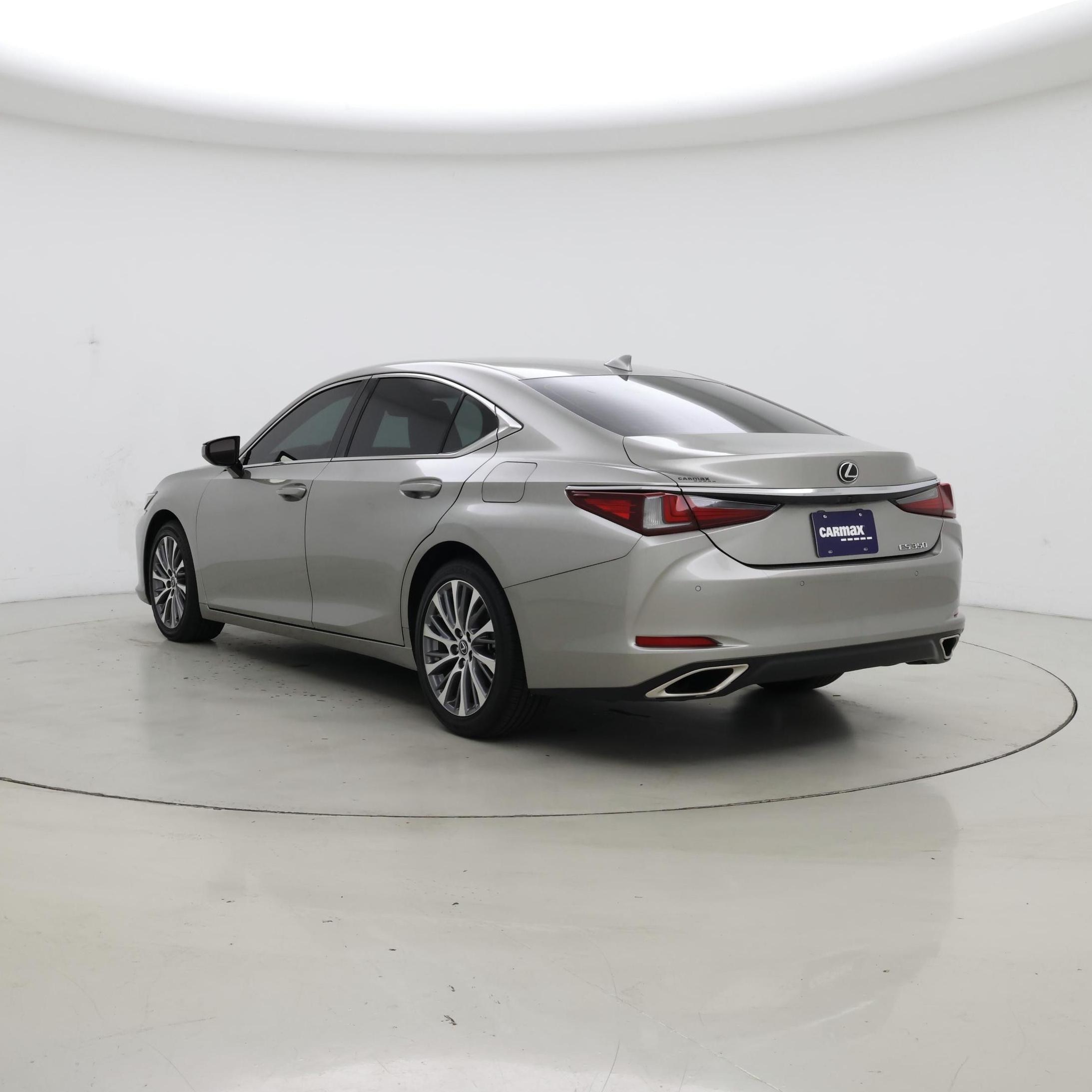 Thumbnail: 2021 Lexus ES - 2