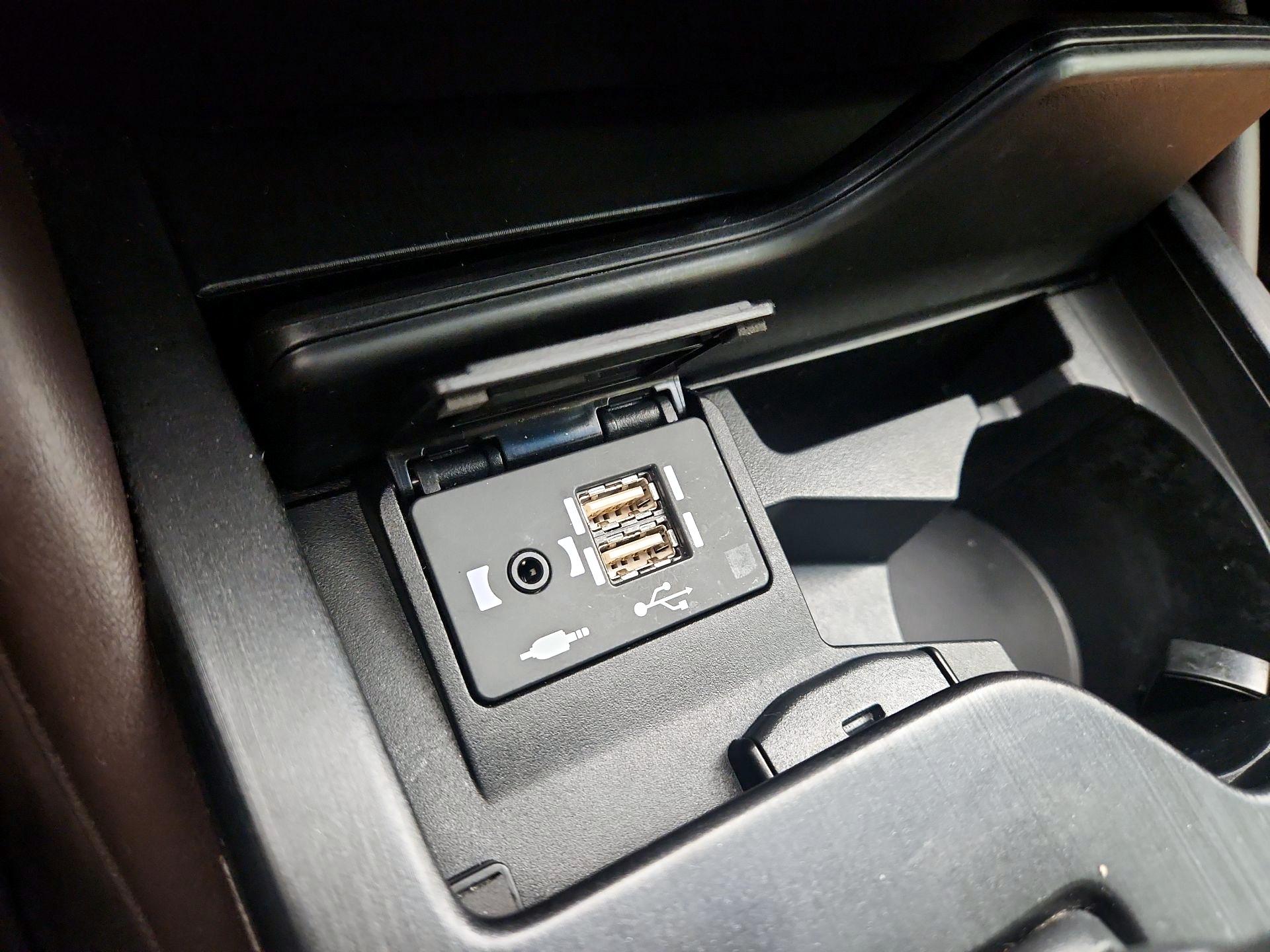 Thumbnail: 2021 Lexus ES - 19