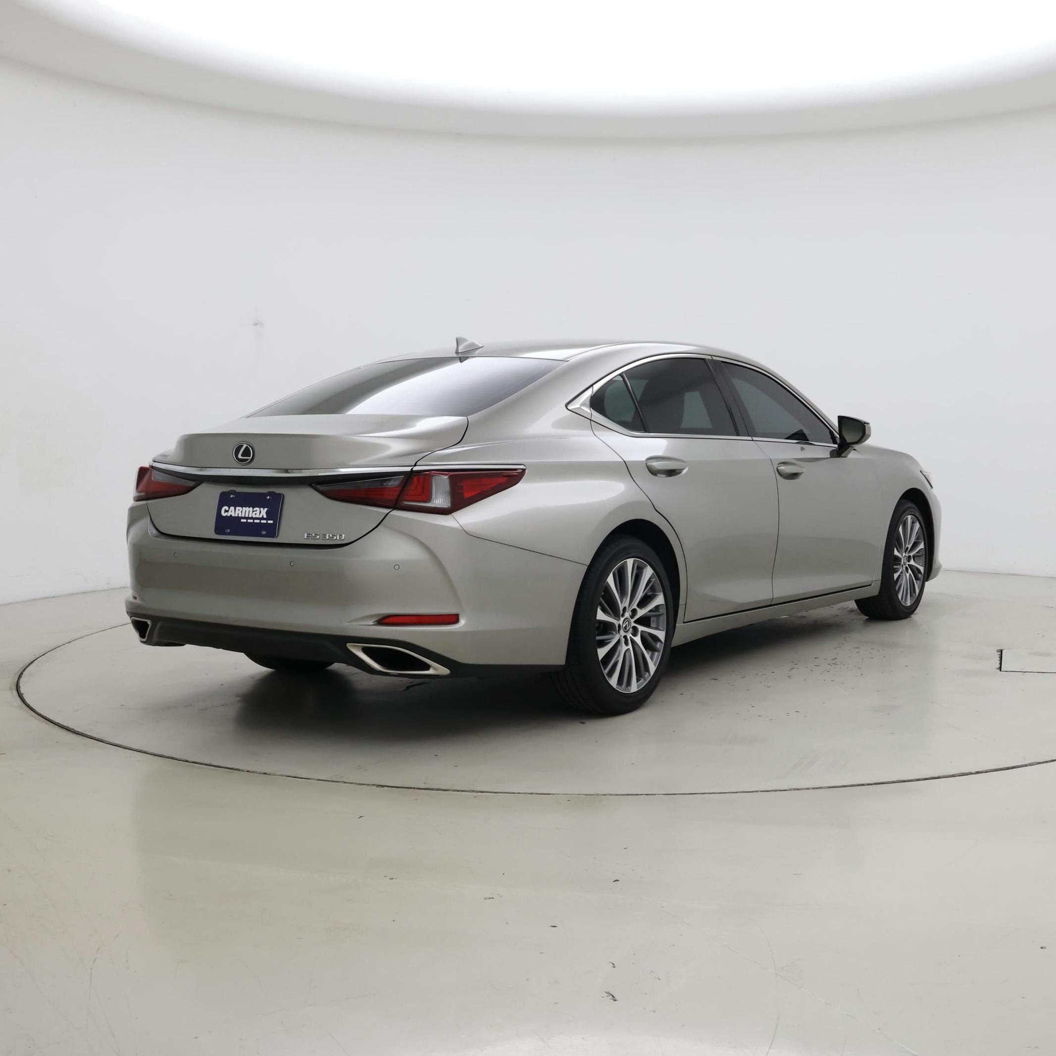 Thumbnail: 2021 Lexus ES - 8