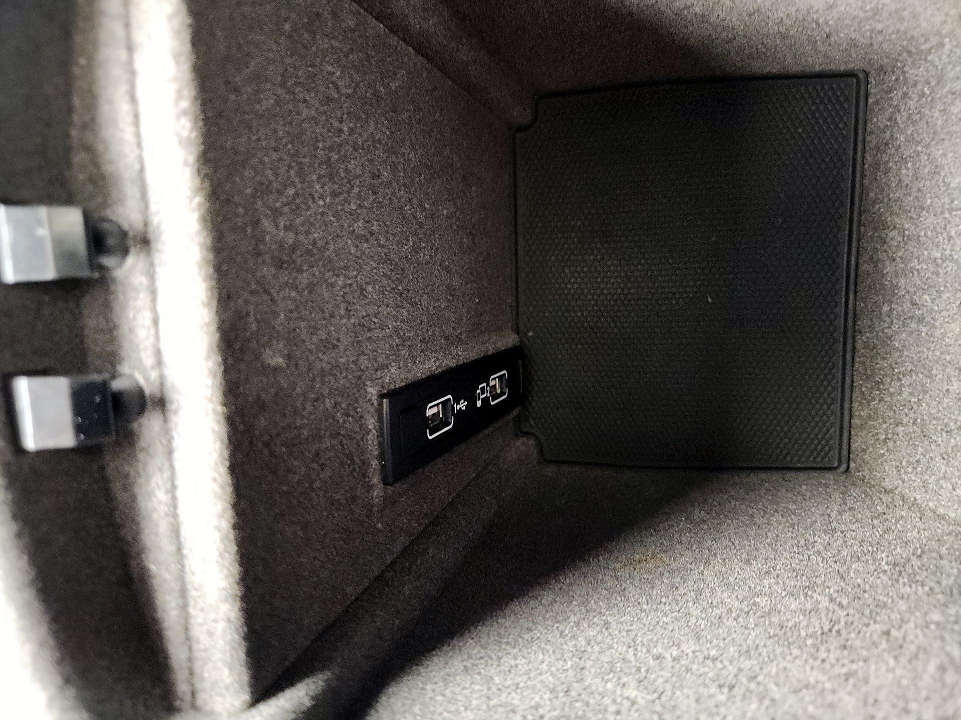 Thumbnail: 2017 Mercedes-Benz GLE - 19