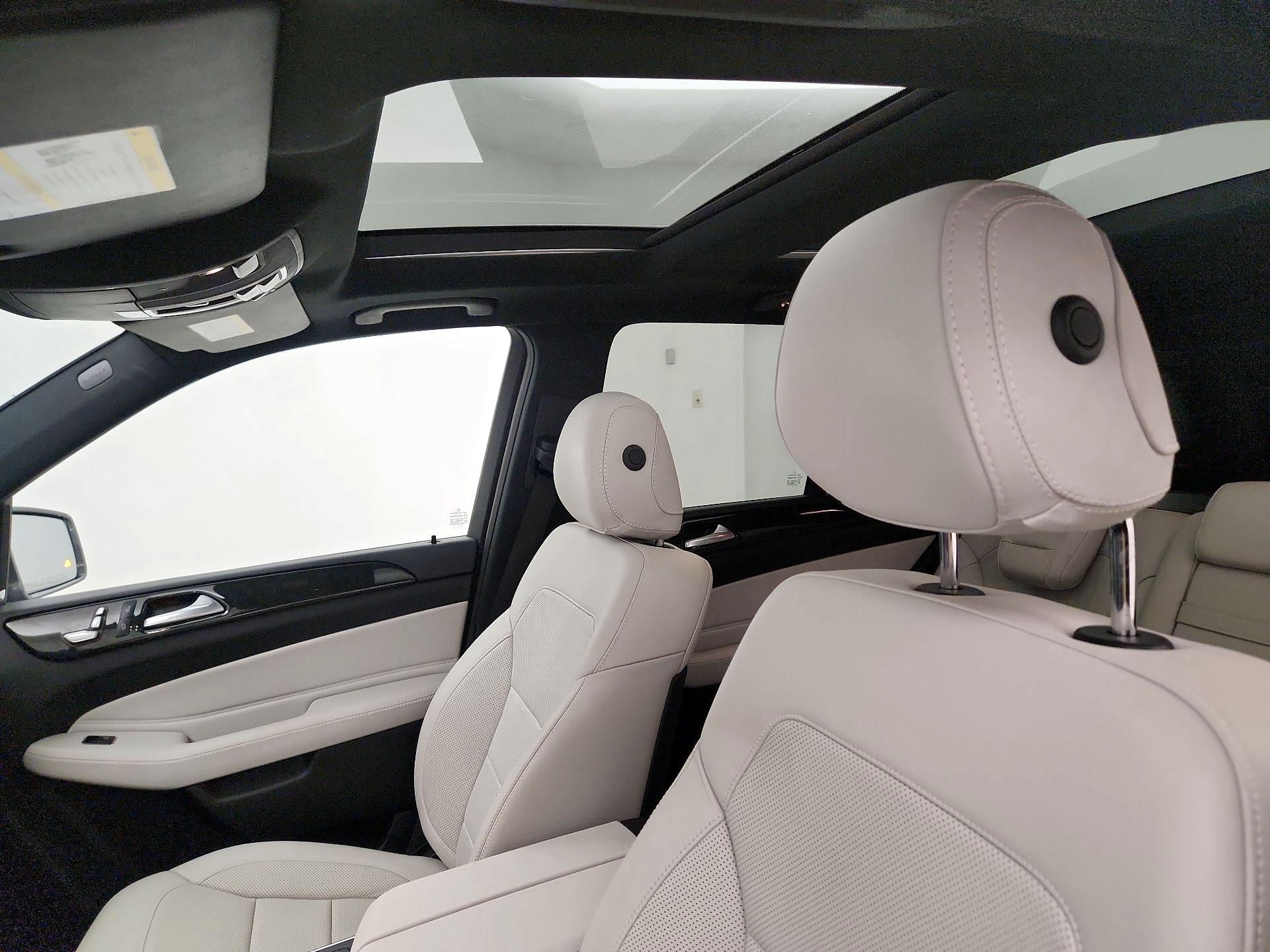 Thumbnail: 2017 Mercedes-Benz GLE - 20