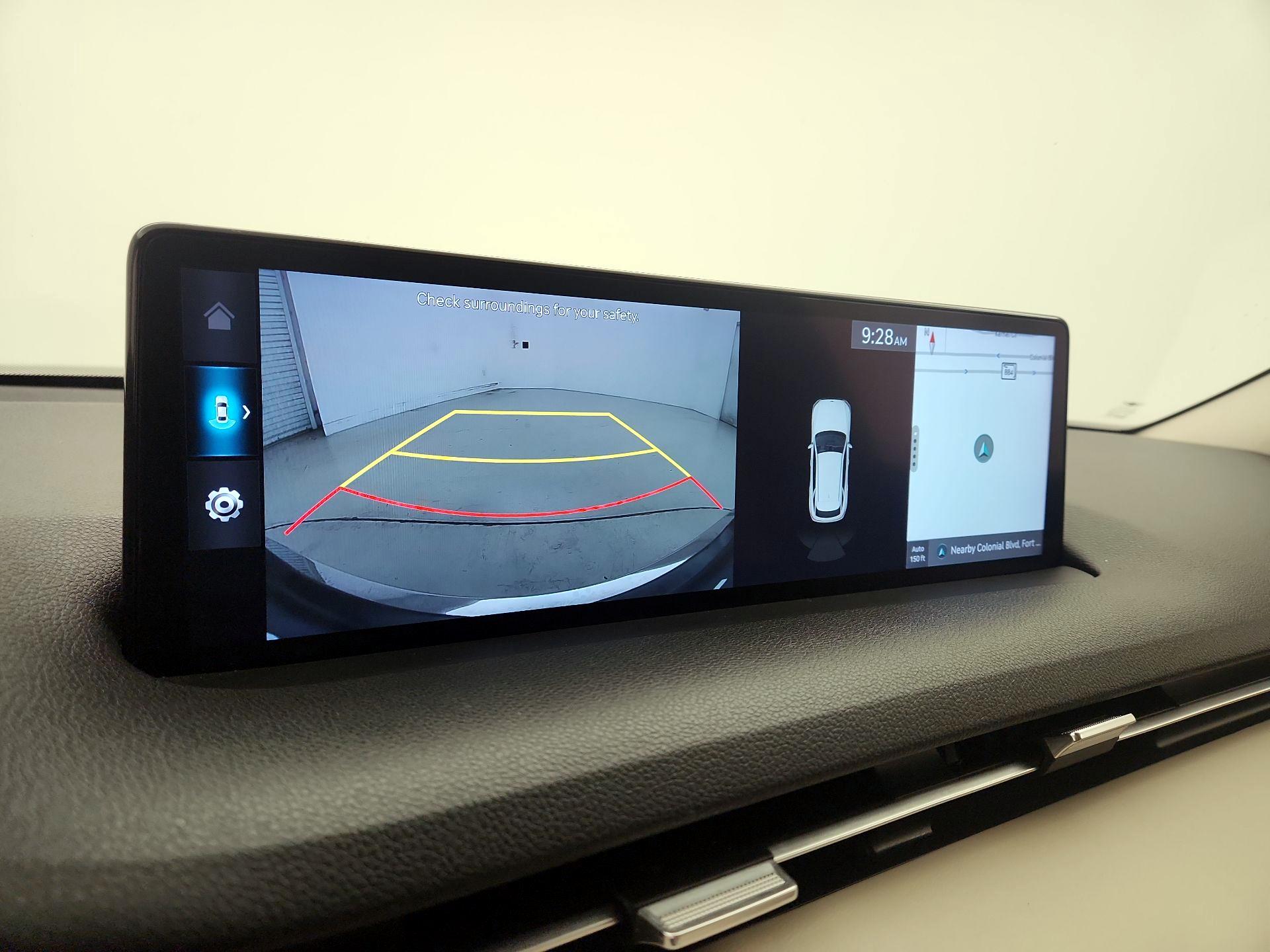 Thumbnail: 2022 Genesis GV70 - 15