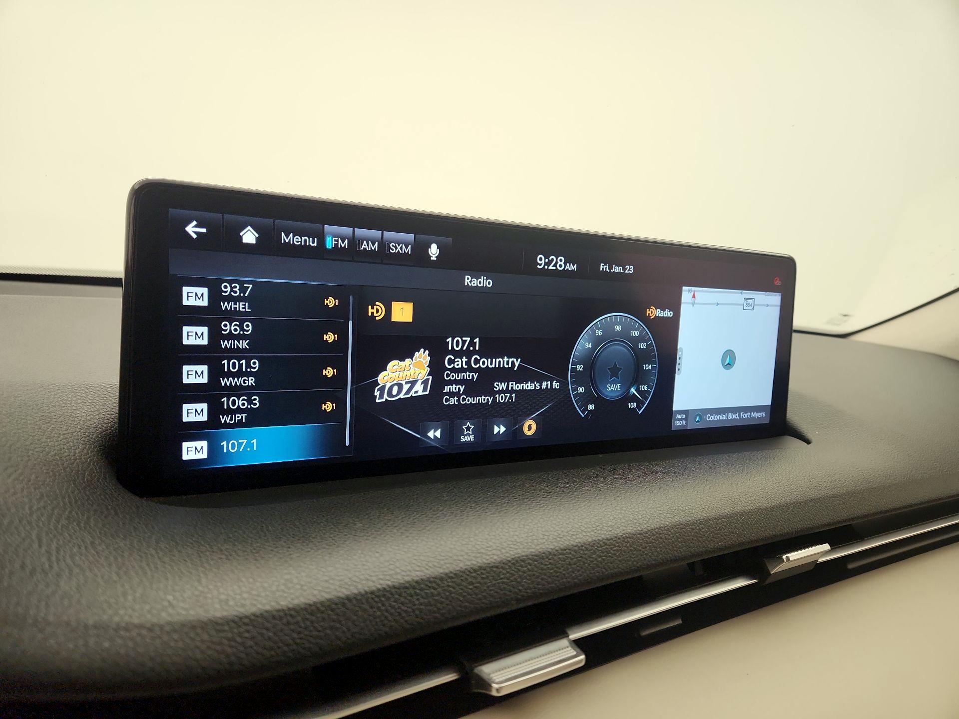 Thumbnail: 2022 Genesis GV70 - 16