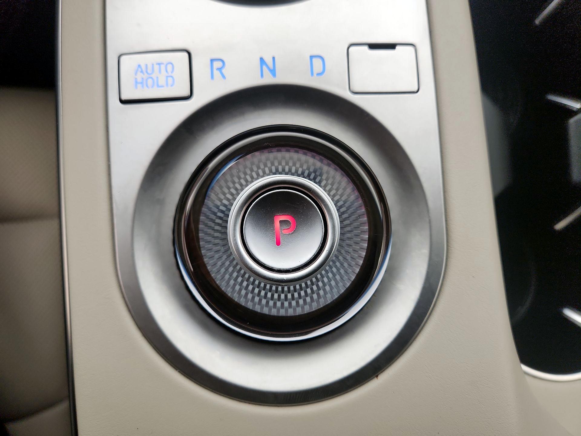 Thumbnail: 2022 Genesis GV70 - 18