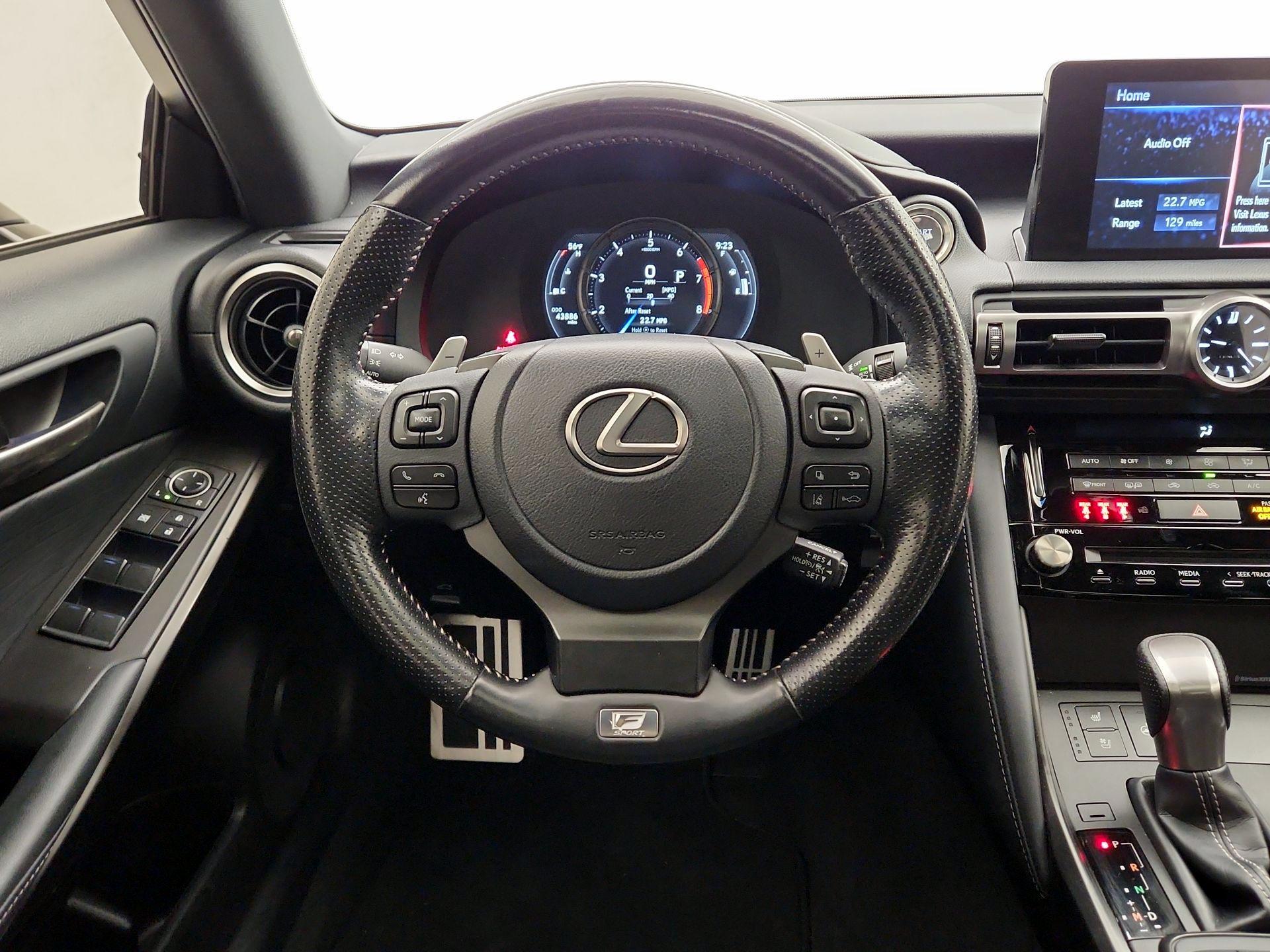 Thumbnail: 2021 Lexus IS - 10