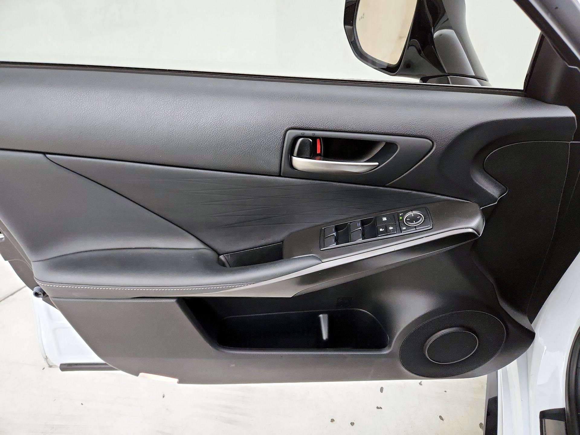 Thumbnail: 2021 Lexus IS - 12