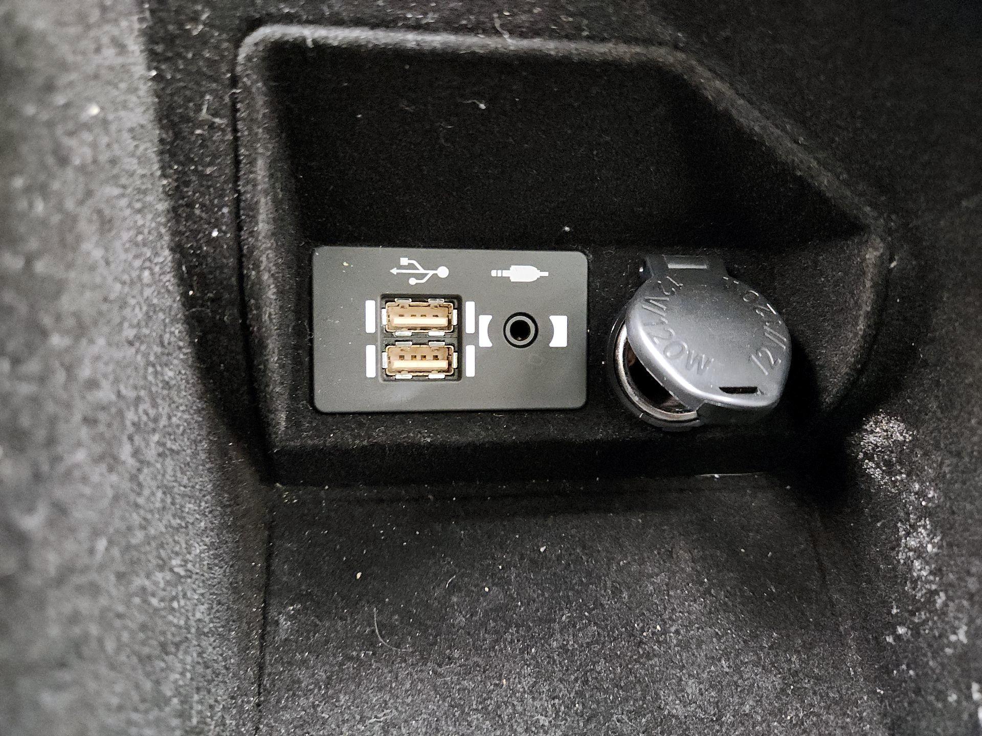 Thumbnail: 2021 Lexus IS - 18